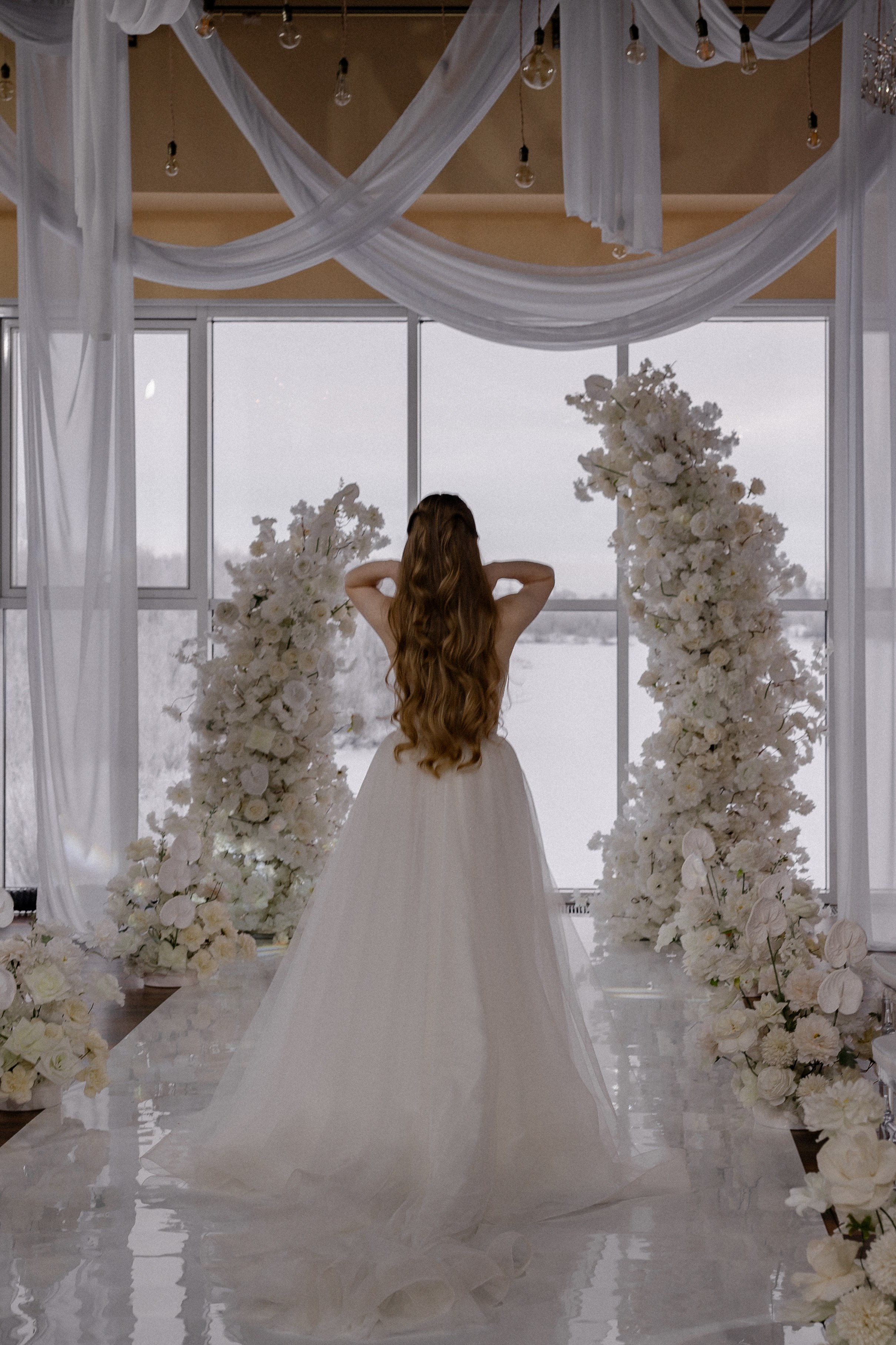 СВАДЕБНАЯ СЬЕМКА СБОРОВ В ОТЕЛЕ И ВЫЕЗД НА ЦЕРЕМОНИЮ (СНЯТО В СИБИРЕ В НИЖНЕВАРТОВСКЕ). Профессиональный фотограф, Санкт-Петербург — Виктория Богомолова