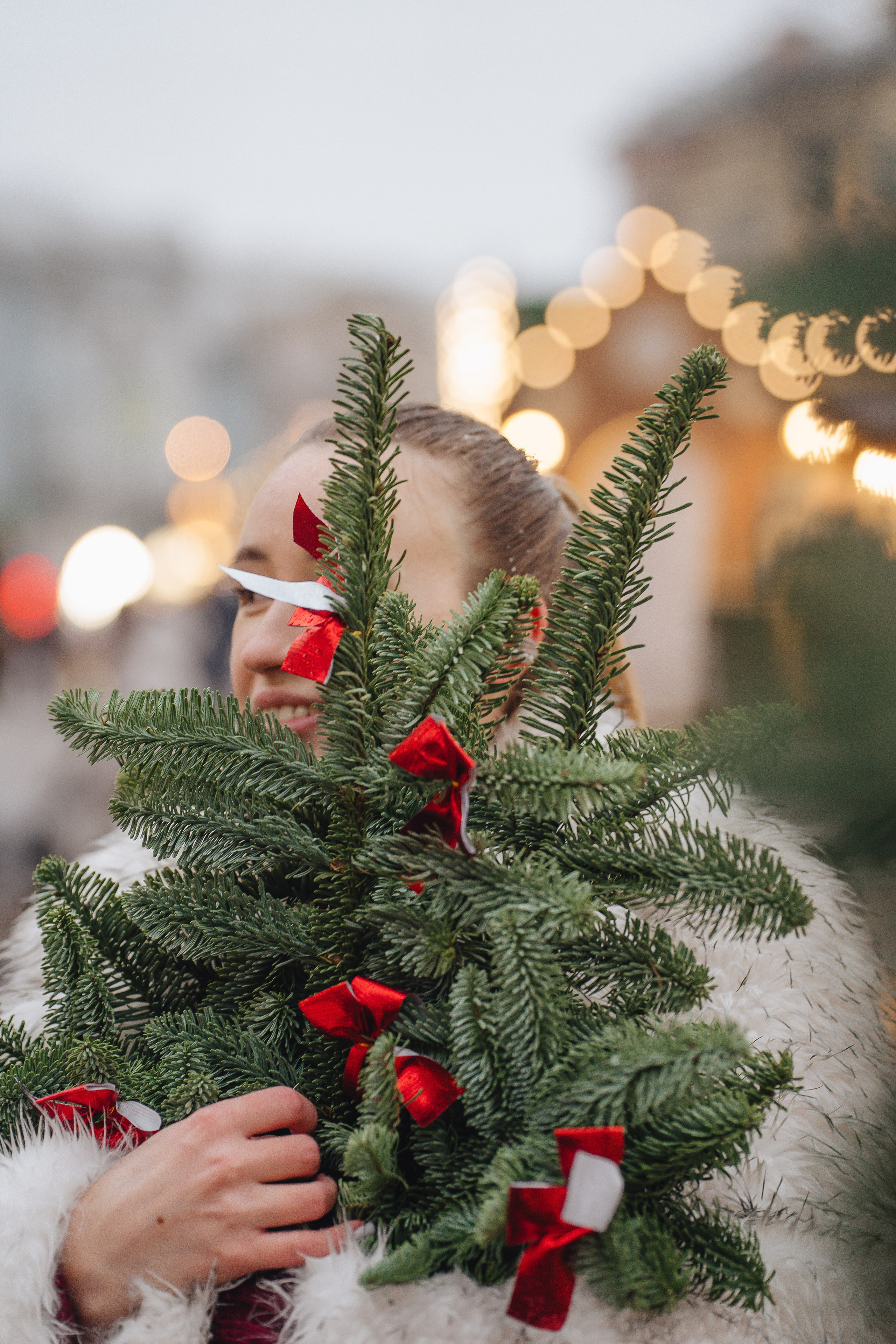 ПРОГУЛКА НА МАНЕЖНОЙ ПЛОЩАДИ ДЛЯ ДЕВУШКИ ПЕРЕД НОВЫМ ГОДОМ (НОВОГОДНЯЯ ФОТОСЕССИИЯ НА МАНЕЖНОЙ ПЛОЩАДИ). Профессиональный фотограф, Санкт-Петербург — Виктория Богомолова