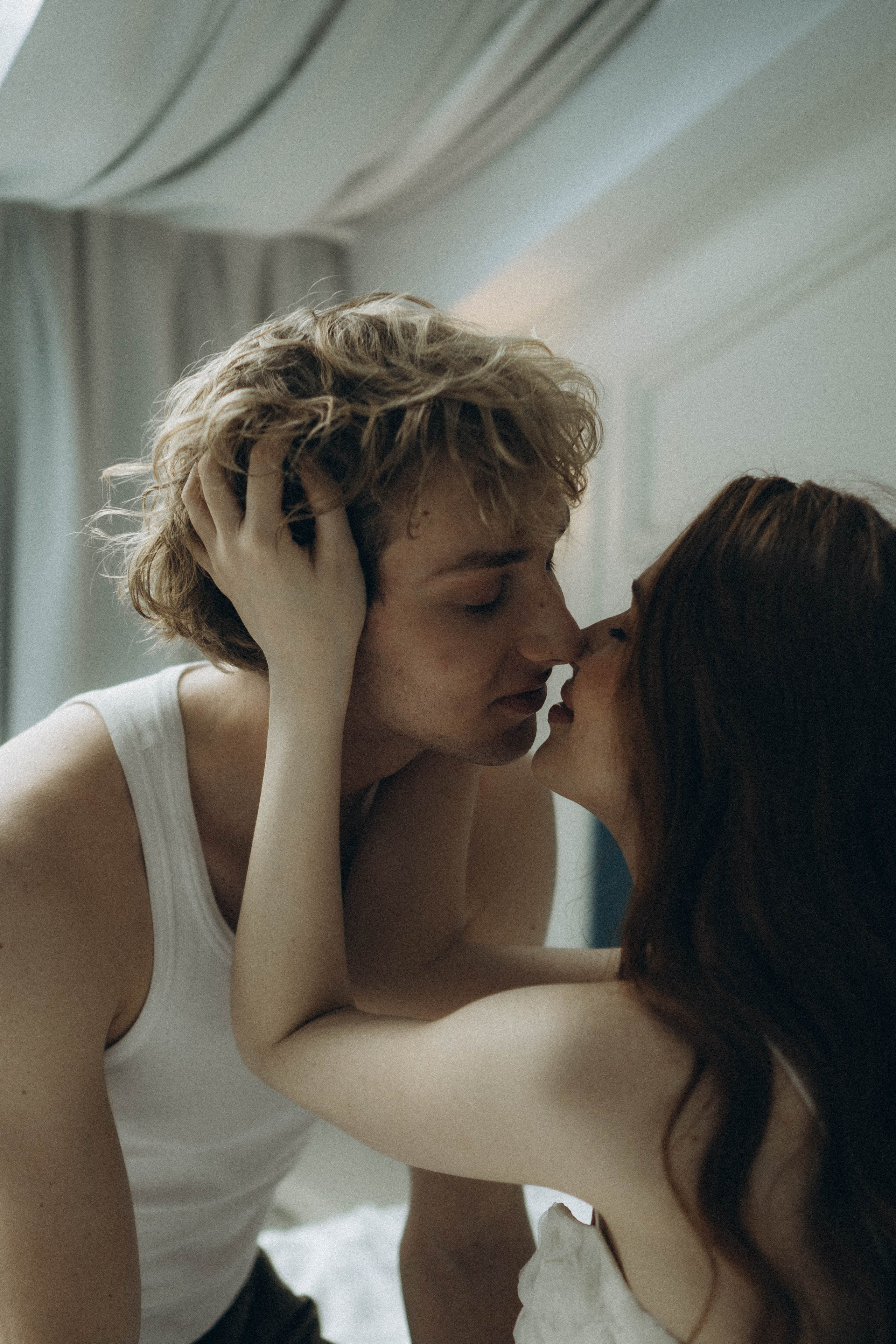 СВАДЕБНАЯ СЬЕМКА В ОТЕЛЕ. СБОРЫ ЖЕНИХА И НЕВЕСТЫ И ТАКЖЕ ТОР И ПОДГОТОВКА К ПРОГУЛКЕ. Профессиональный фотограф, Санкт-Петербург — Виктория Богомолова