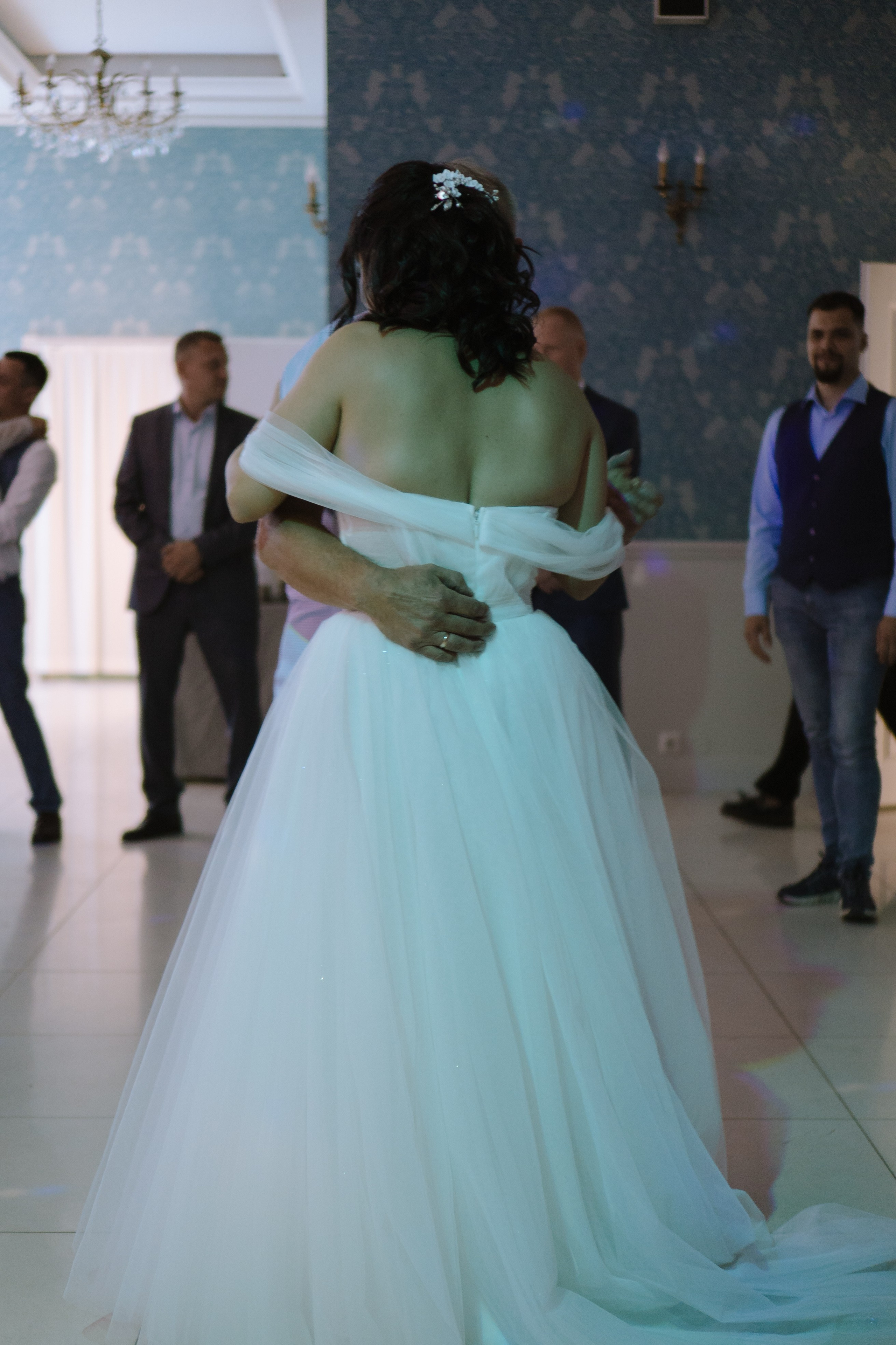 ТАНЕЦ ОТЦА И ДОЧЕРИ НА БАНКЕТЕ (СВАДЕБНАЯ ФОТОСЕСИИЯ БАНКЕТА). Профессиональный фотограф, Санкт-Петербург — Виктория Богомолова