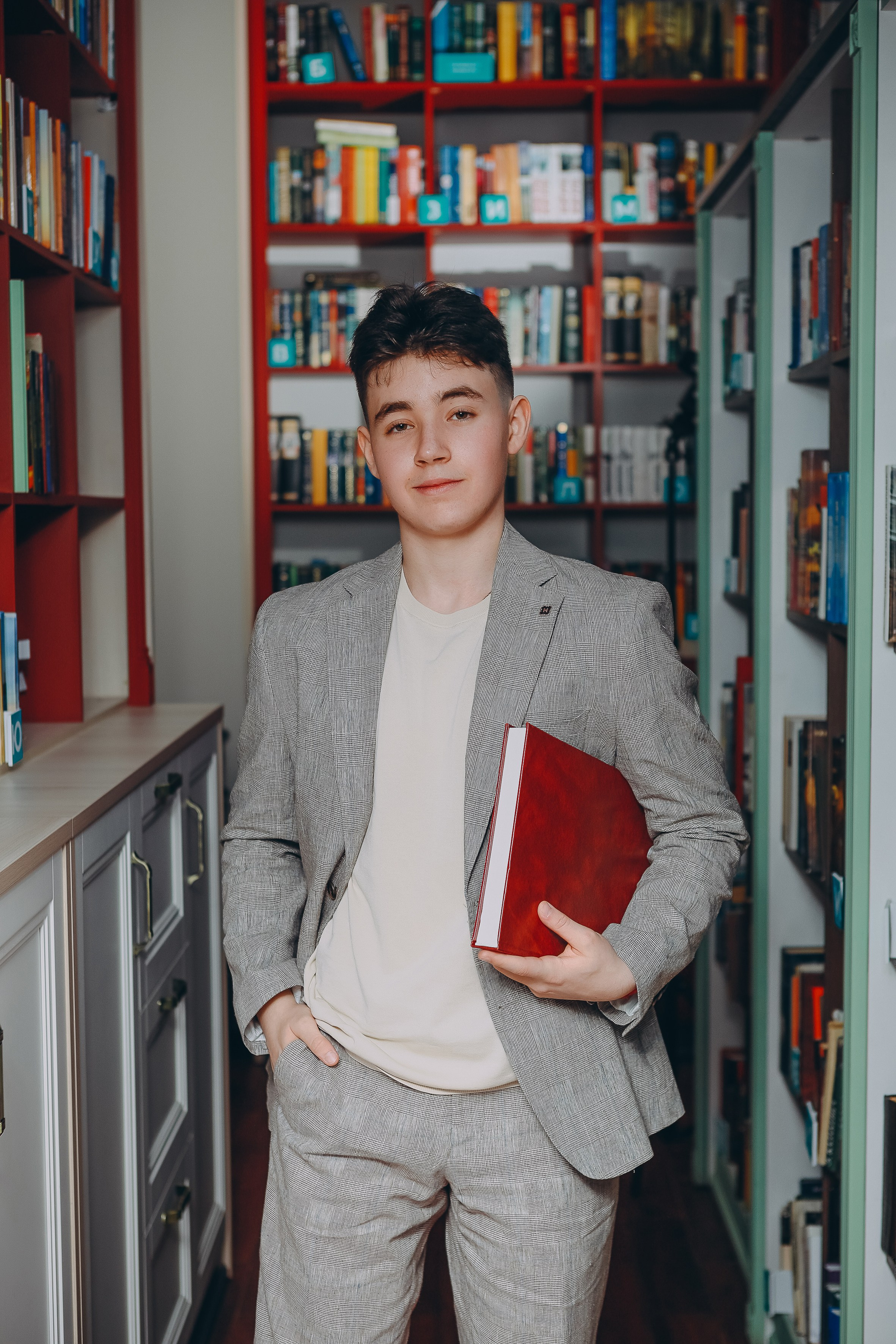 Фото в городской библиотеке. Яковлева Екатерина. Школьный и семейный фотограф