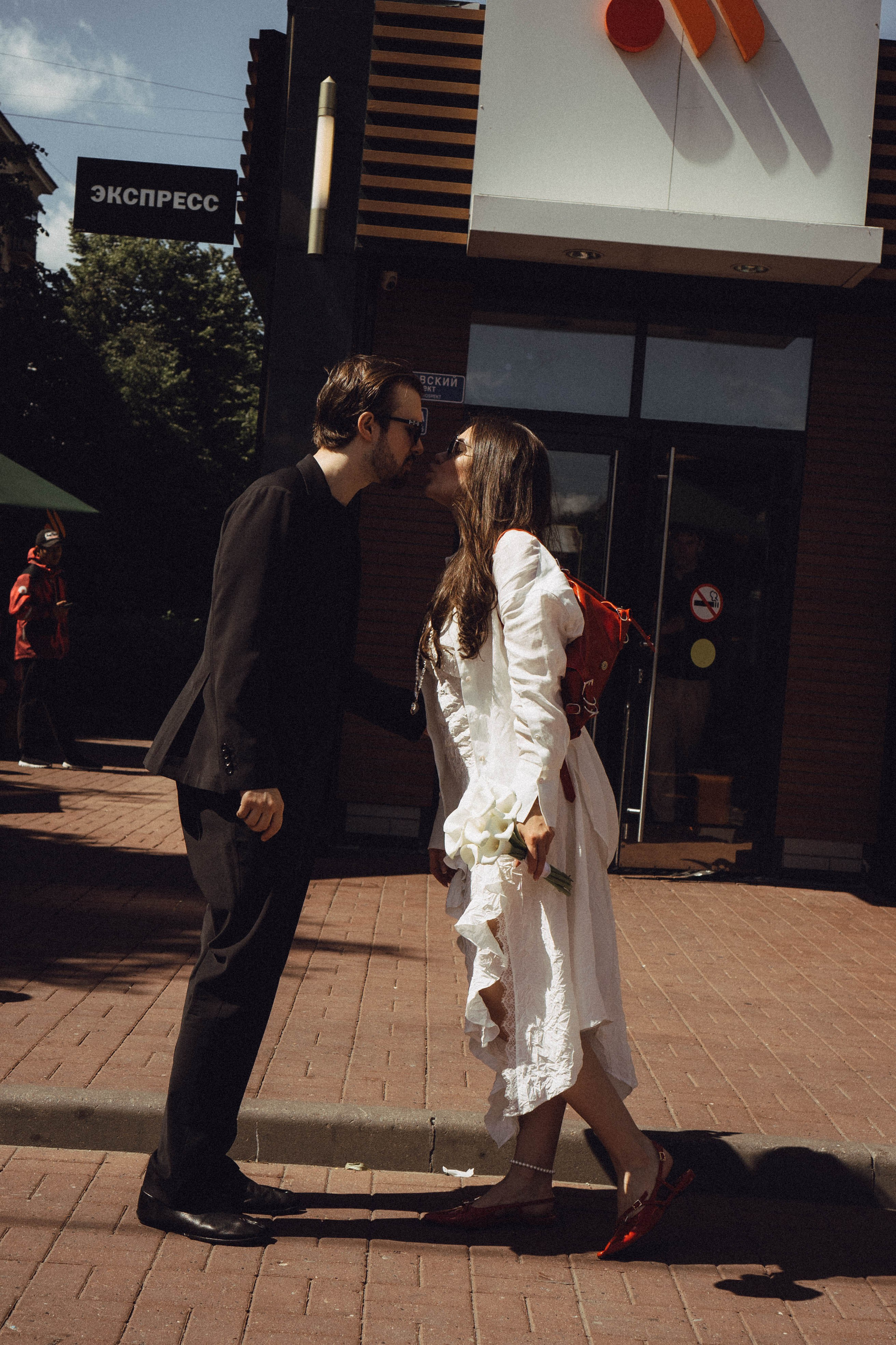 СВАДЕБНАЯ СЬЕМКА В ПАРКЕ ПОБЕДЫ И ПРОГУЛКА ПО МОСКОВСКОМУ ПРОСПЕКТУ. Профессиональный фотограф, Санкт-Петербург — Виктория Богомолова