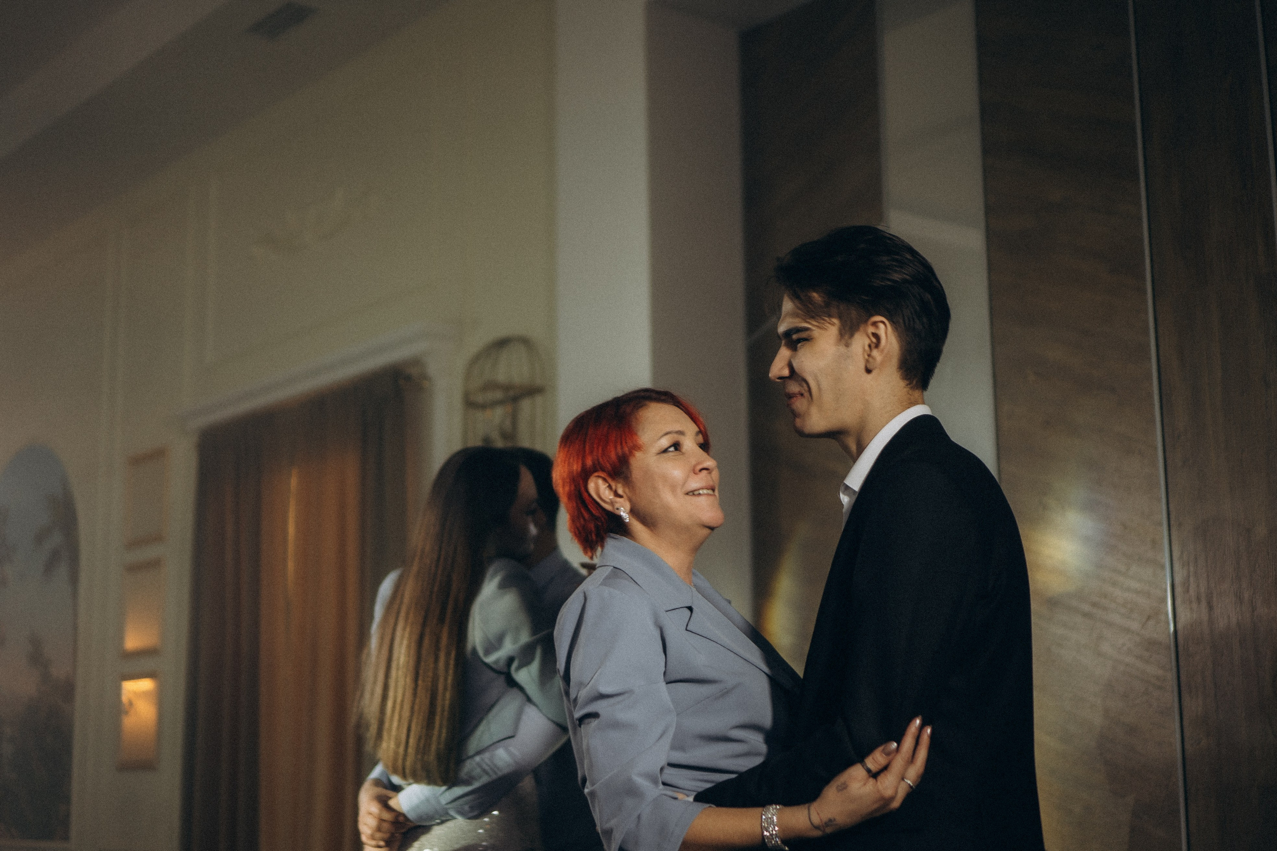 СВАДЕБНАЯ СЬЕМКА СБОРОВ В ОТЕЛЕ И ВЫЕЗД НА ЦЕРЕМОНИЮ (СНЯТО В СИБИРЕ В НИЖНЕВАРТОВСКЕ). Профессиональный фотограф, Санкт-Петербург — Виктория Богомолова