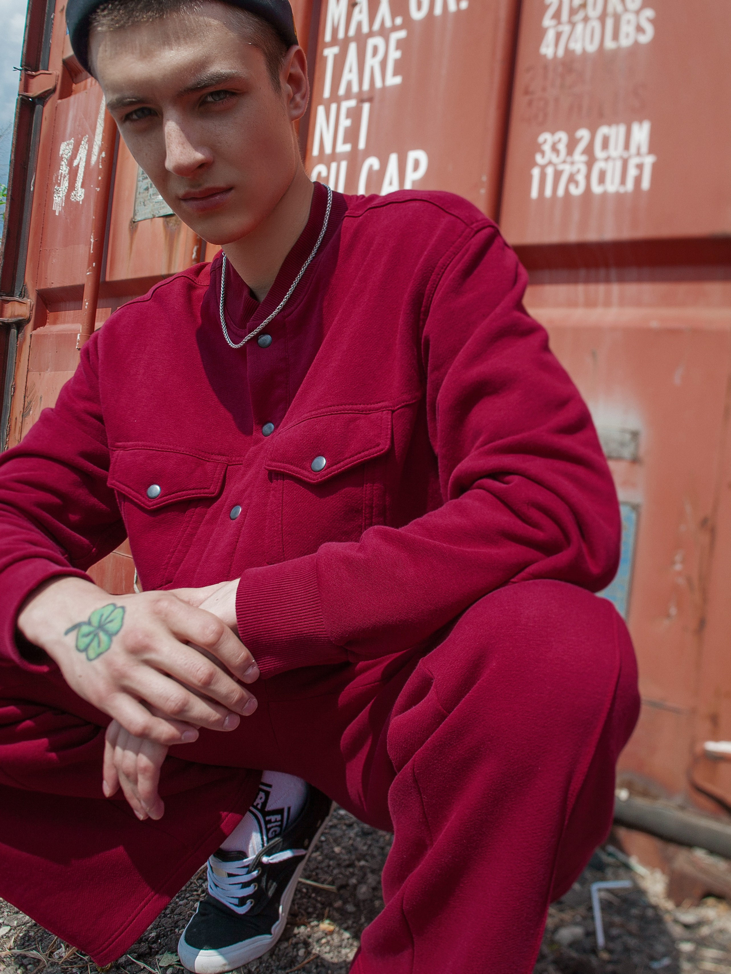 Лук бук Tolyboy. Каталожный и предметный фотограф в Москве Анна Nesmeliva