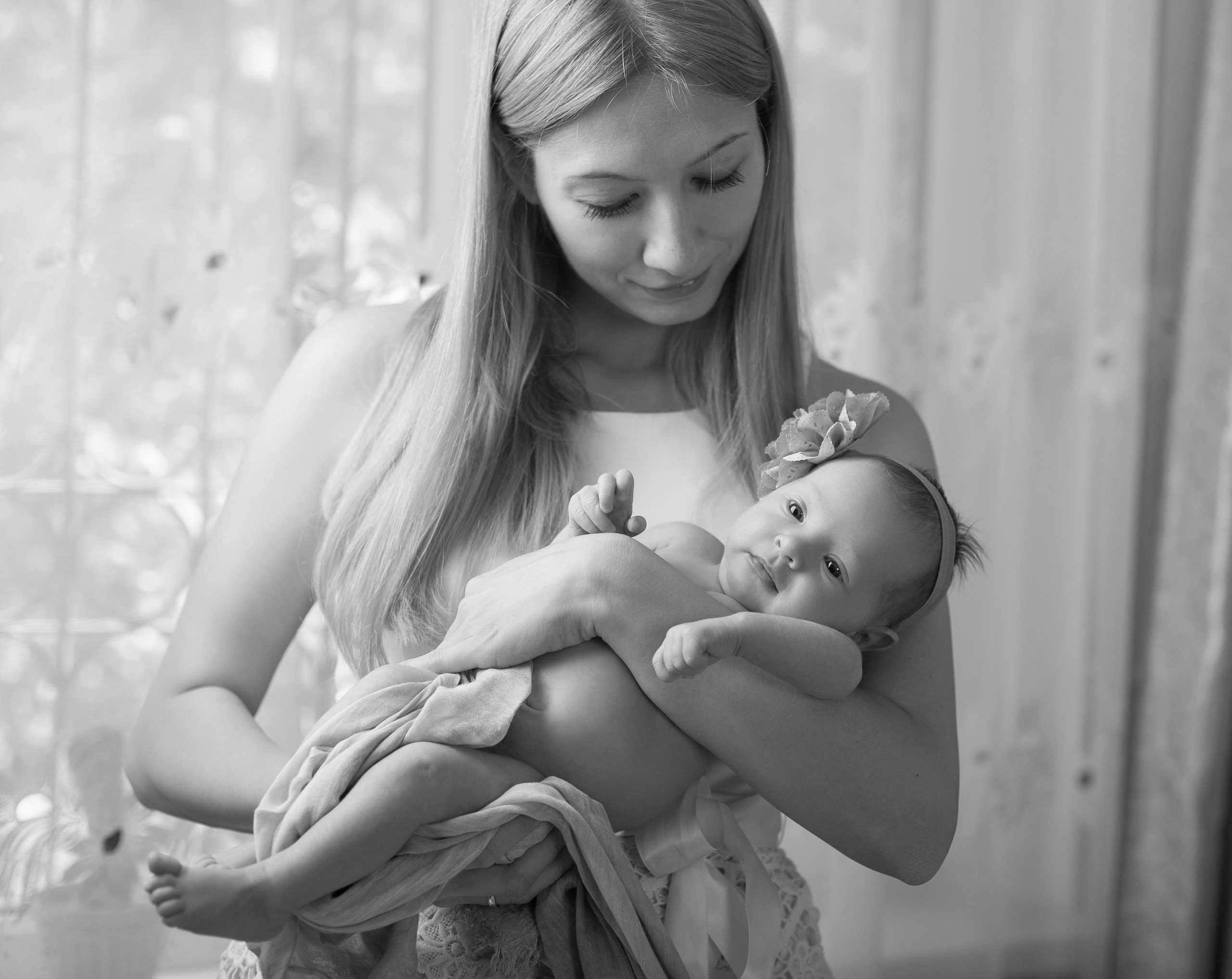 Newborn Алматы, фотосессия новорожденных и младенцев с родителями. Фотостудия Алматы. Семейная и детская фотостудия Family studio.Фотограф Алматы