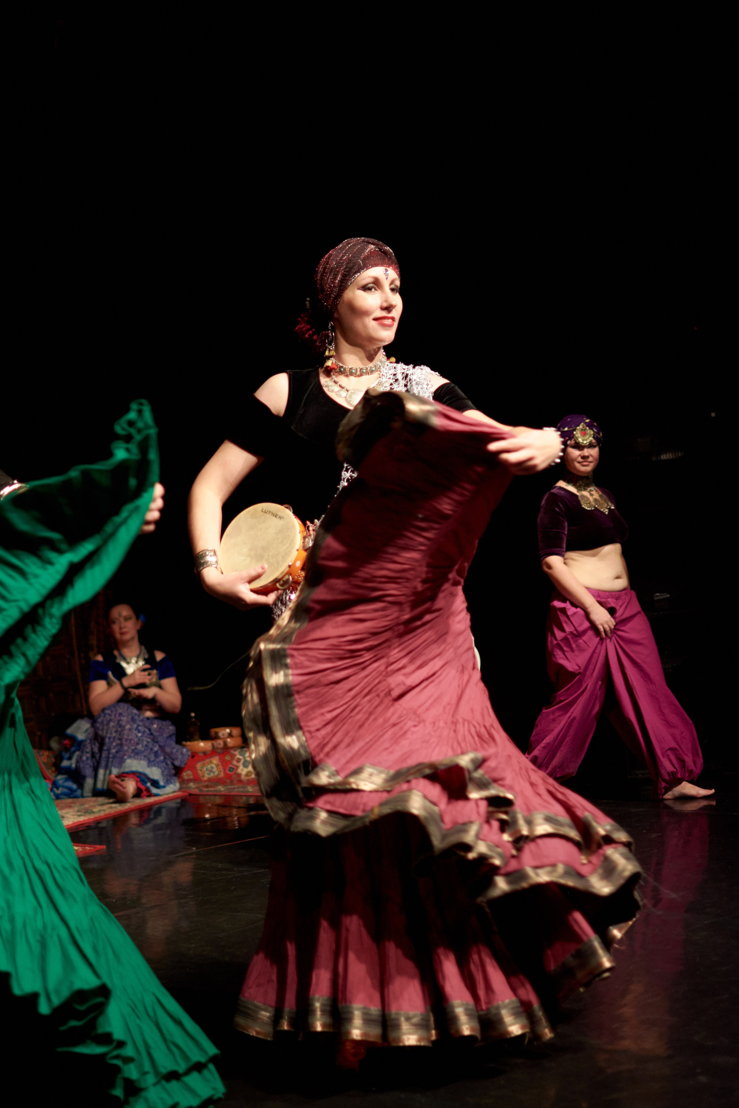 Город танцующего народа. Ольга Чёкотова (Фотограф Кострома)