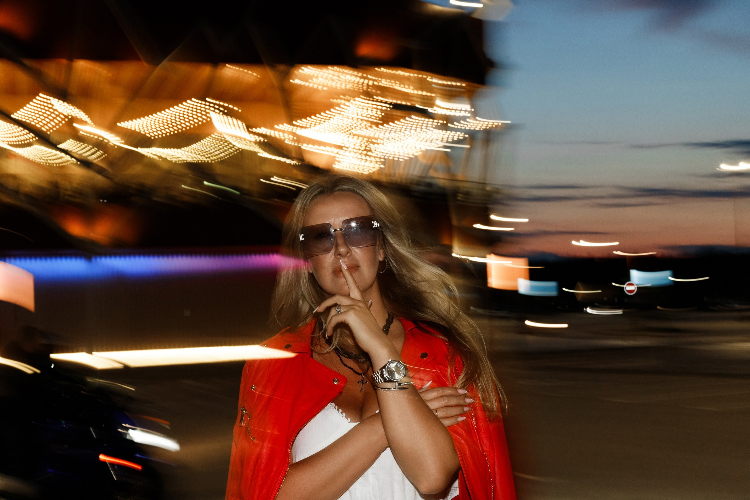 Ночная серия. Вспышка. Наталья. Евгения. Июнь 2025. Фотограф Пермь. Свадьбы. Семья и дети, школа, д. сад. Фотокниги