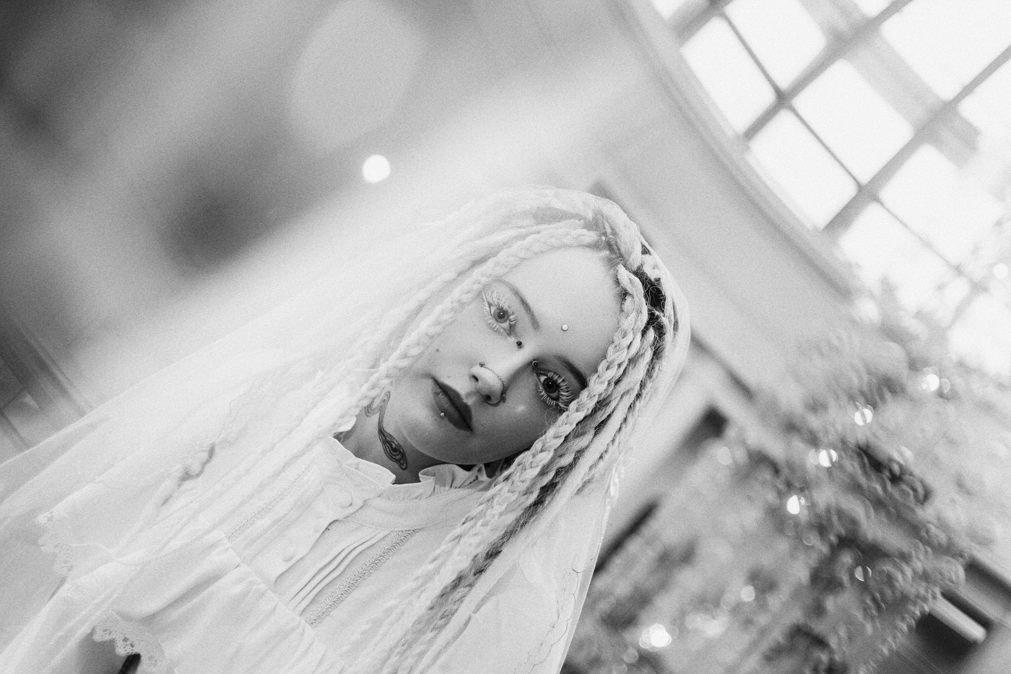 Свадьба для двоих в Тюмени — фотосессия в ЗАГСе, кафе и отеле. Портретный фотограф Тюмень Дарья Мустафина