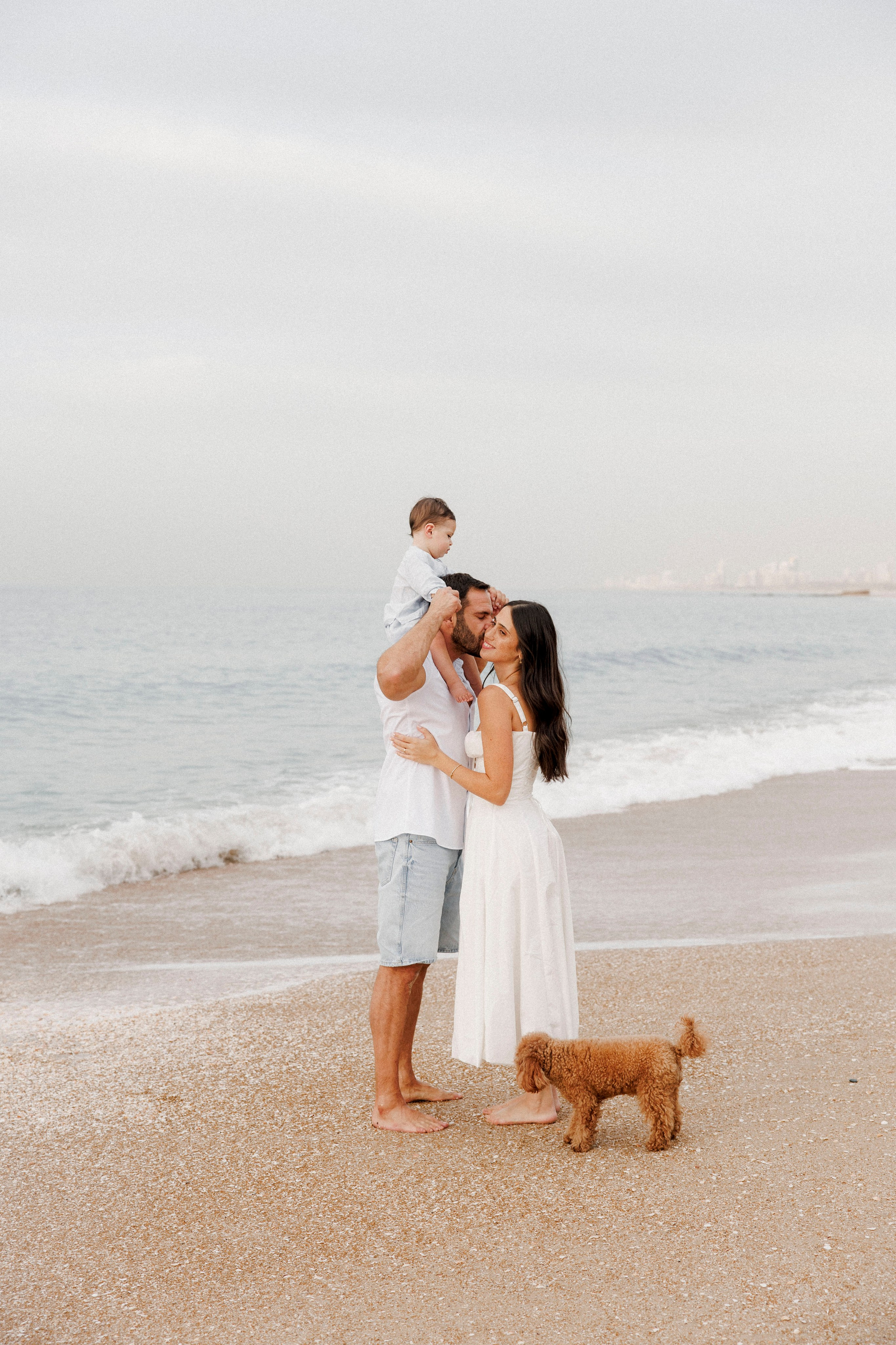 First year family photos near the sea. Главная