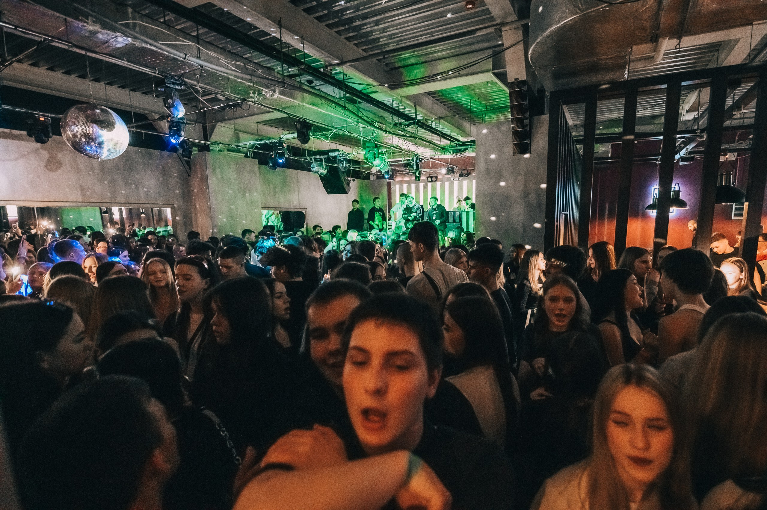 8 MARCH WOMENS DAY PARTY. Фотограф в Кемерово Владислав Шульц