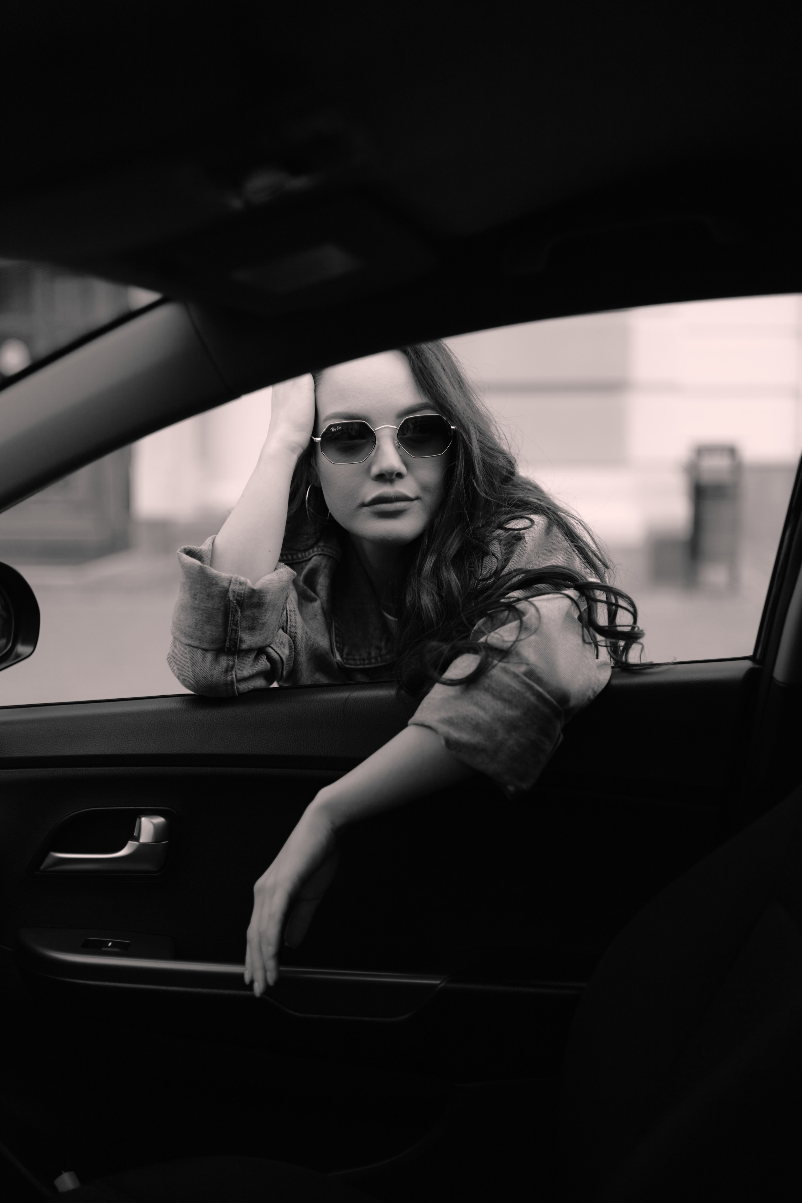 Регина и авто. Фотограф из Казани