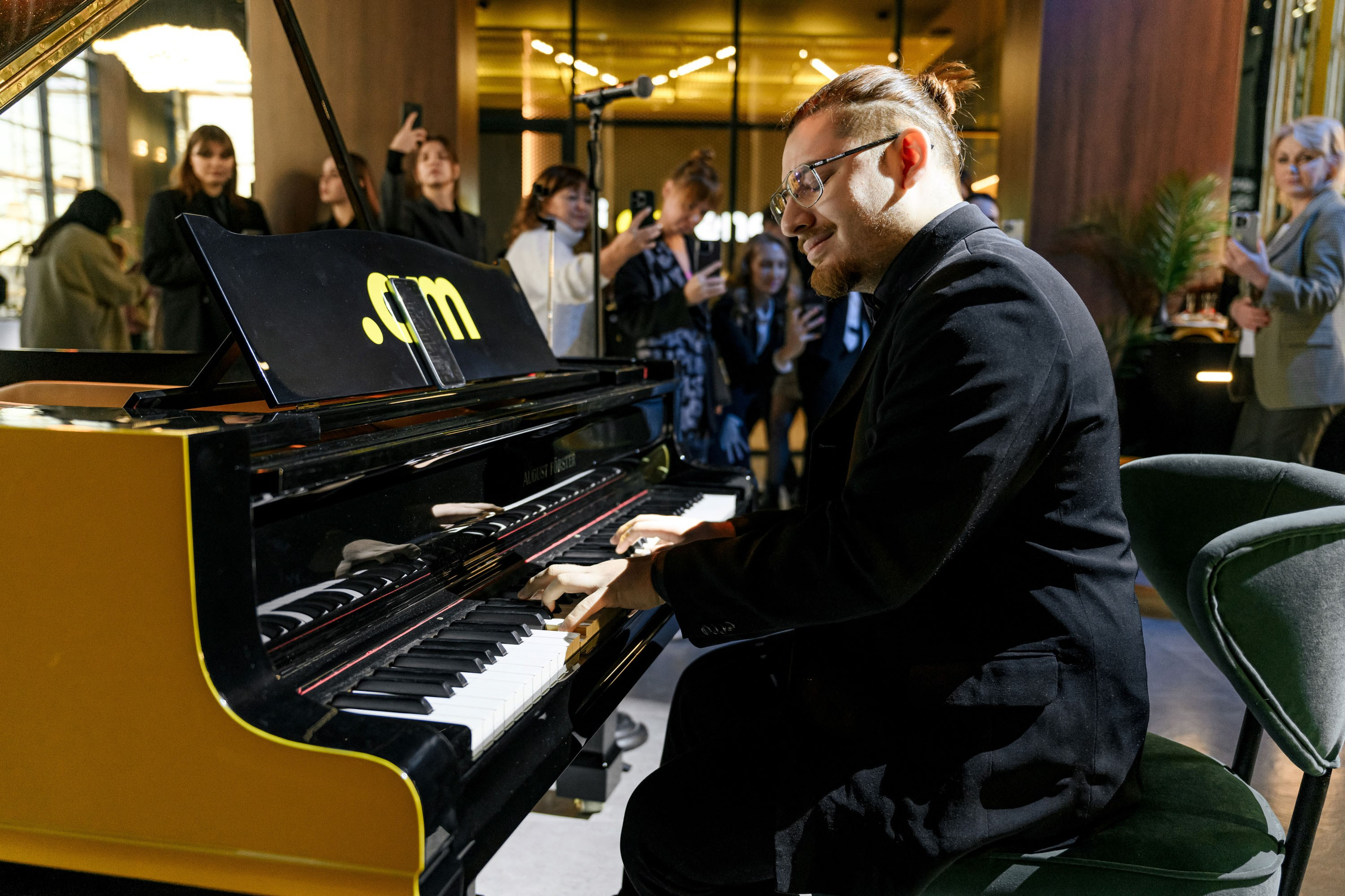 Amundsen. Максим Комаров — Профессиональный фотограф