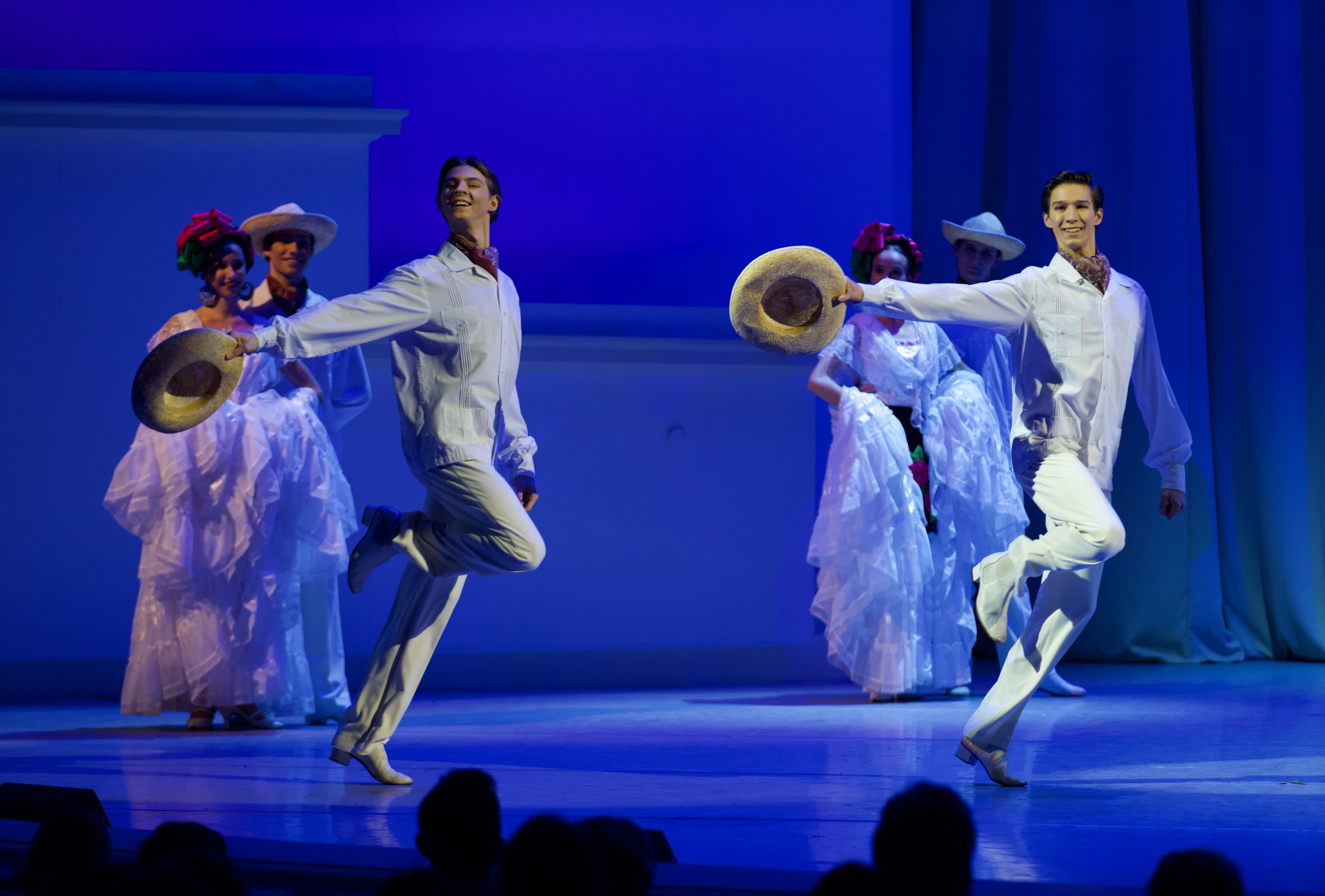 Балет Игоря Моисеева. Фотограф Николай Костюк