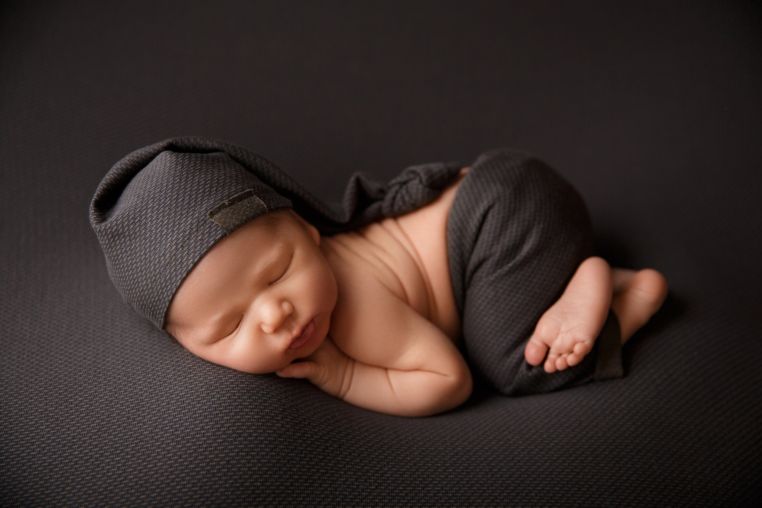 Gray. Фотограф новорожденных, семейный фотограф в Санкт-Петербурге