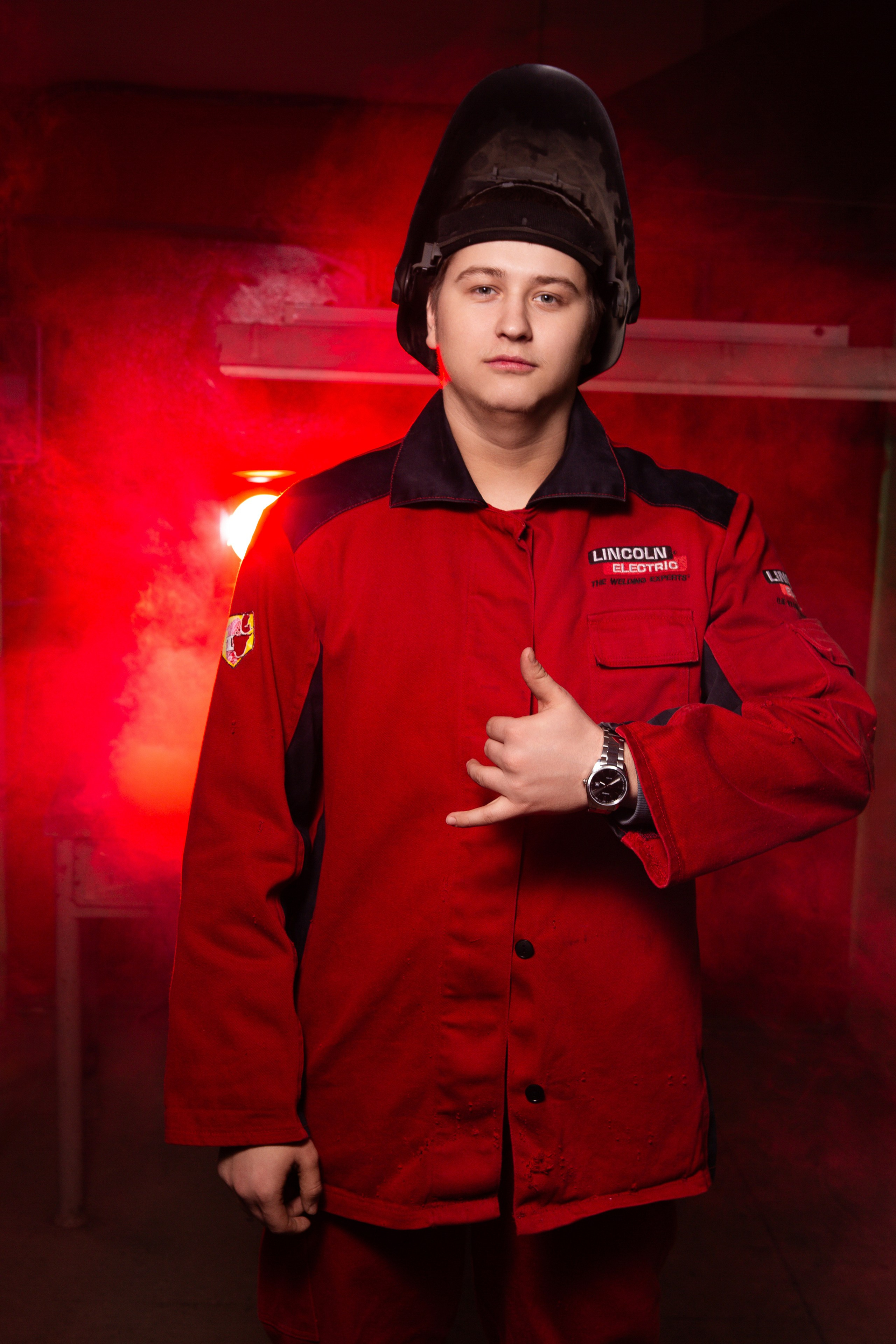 Портретная Фотосессия в Цеху для Выпускников Сварщиков | Твой Альбом Мценск. ТВОЙ АЛЬБОМ / ТВОИ ПРАВИЛА