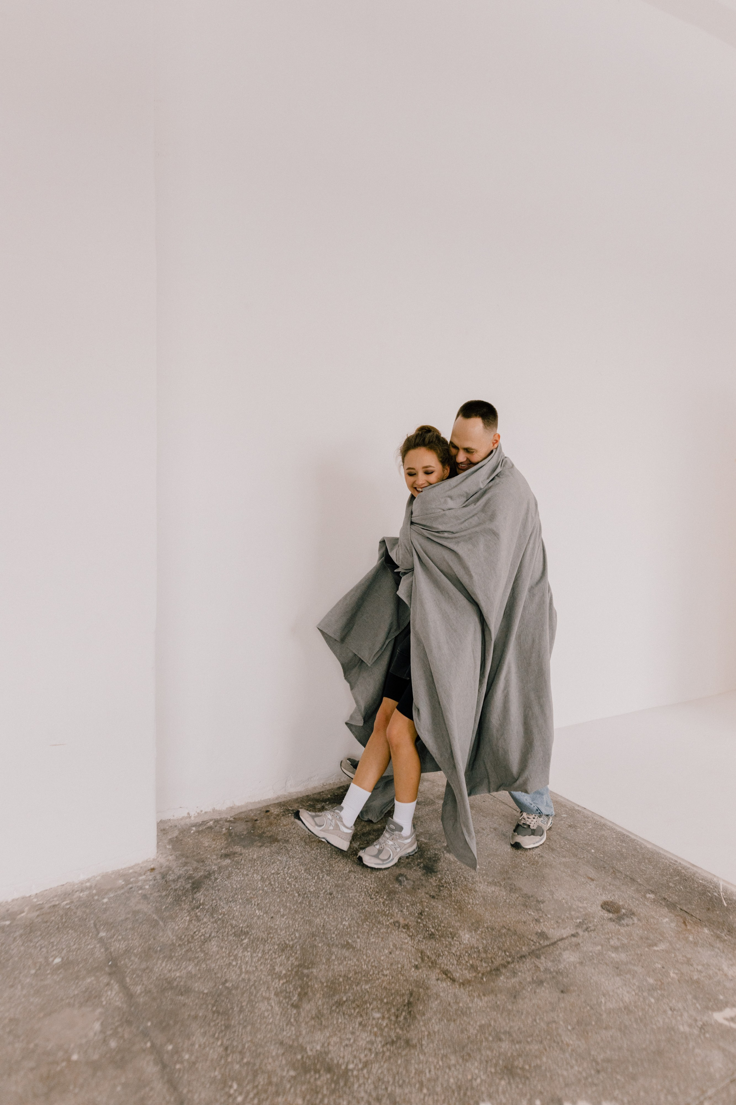 Любовь в белом зале. Варвара Синицына: семейный фотограф в Москве