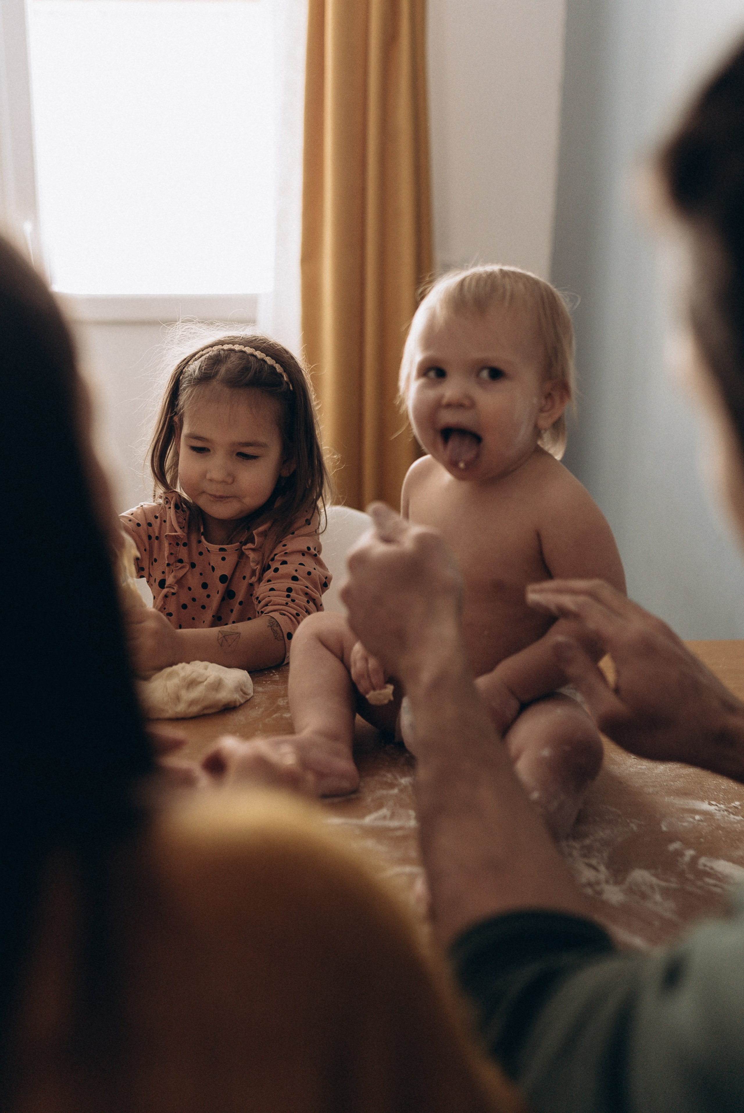 Роззи, Майкл, Лира и Яна. Семейный и домашний фотограф в Уфе Ирина Гарасюта