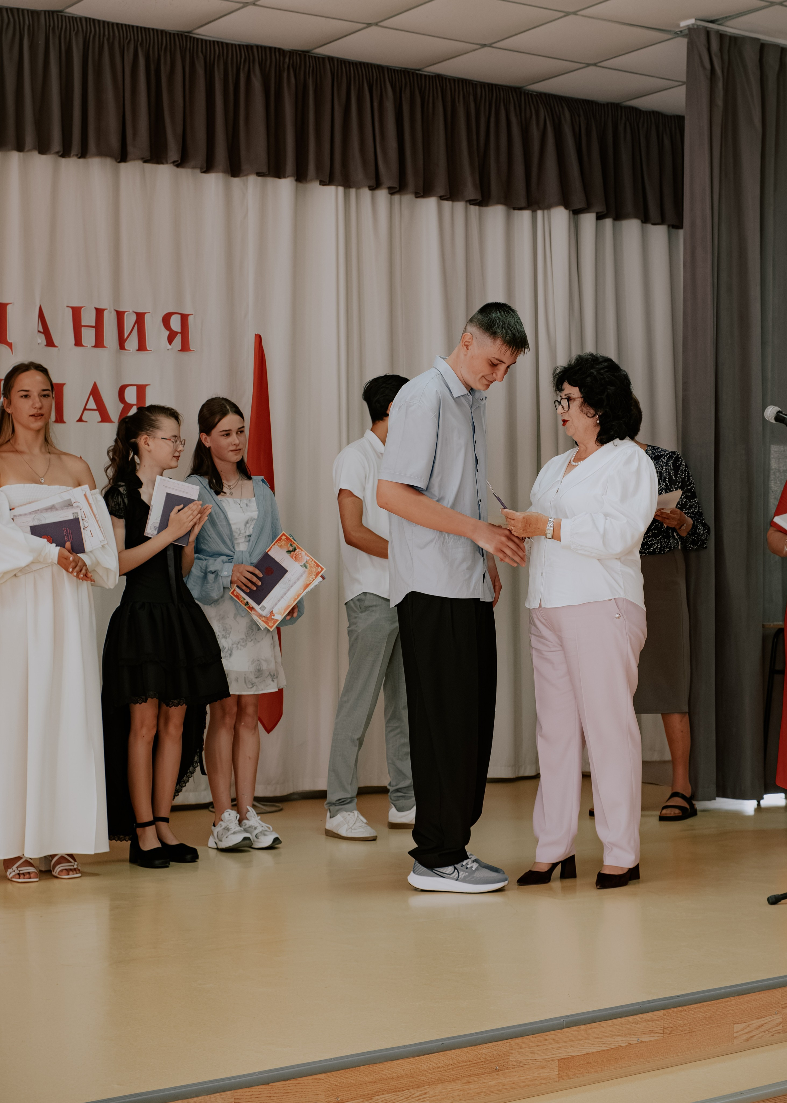 Кейс — Школьный выпускной. Коммерческий и Портретный Фотограф Симферополь Крым Максим Махо