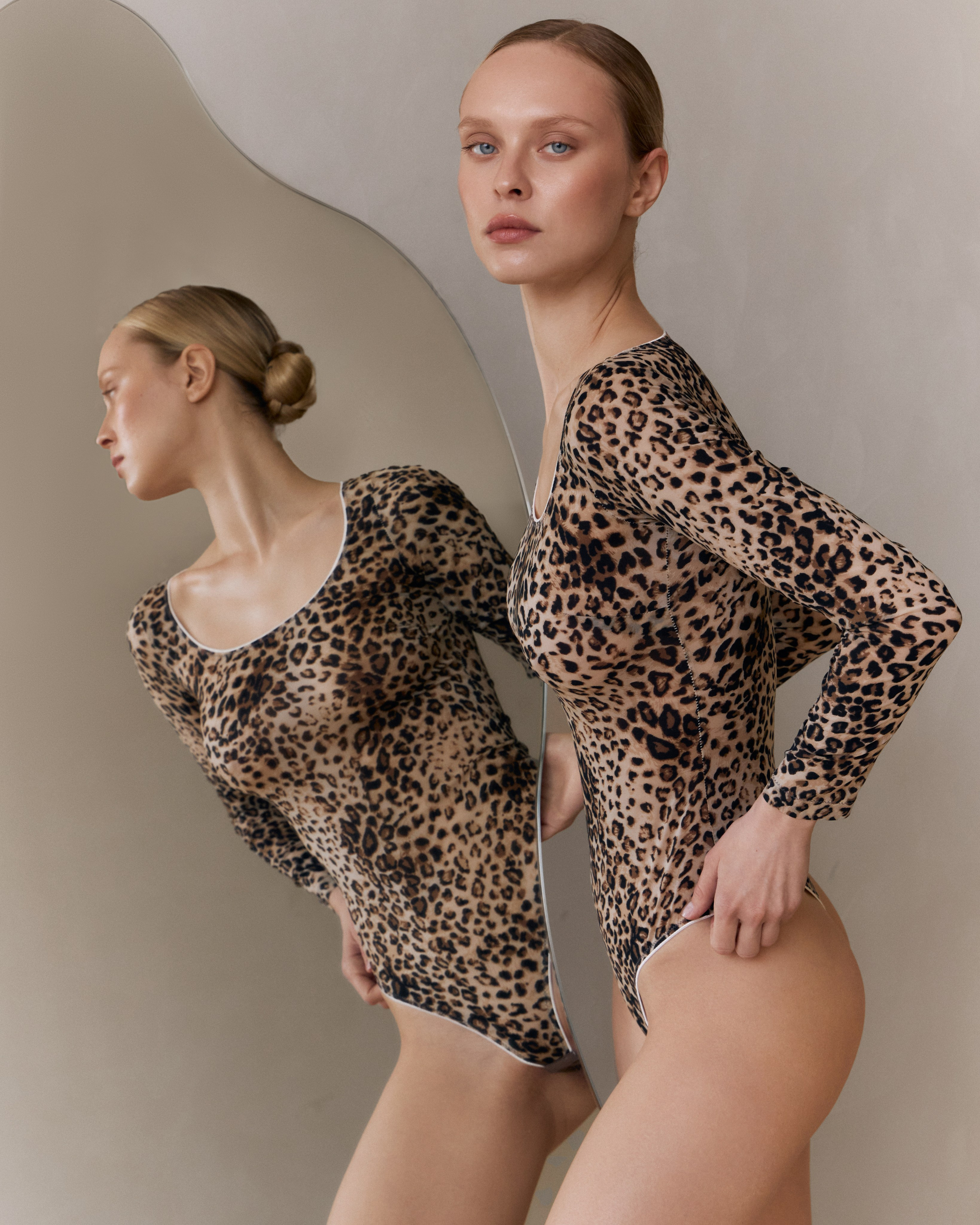 Lookbook «Mirrors» for Schedar brand. Fashion and model test photographer based in Dubai and Abu-Dhabi