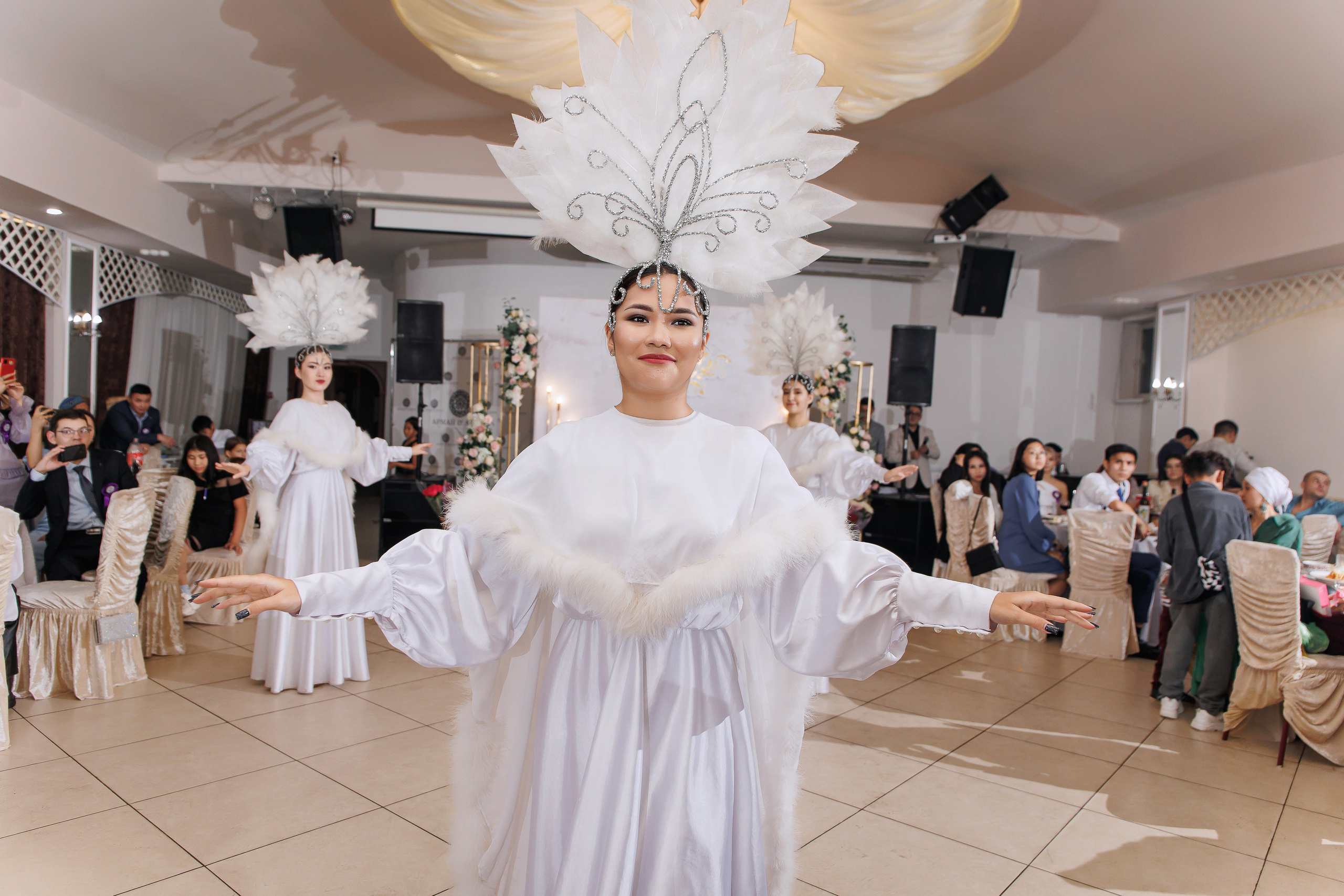 Karina & Bagdat. Anne Miller | Photographer