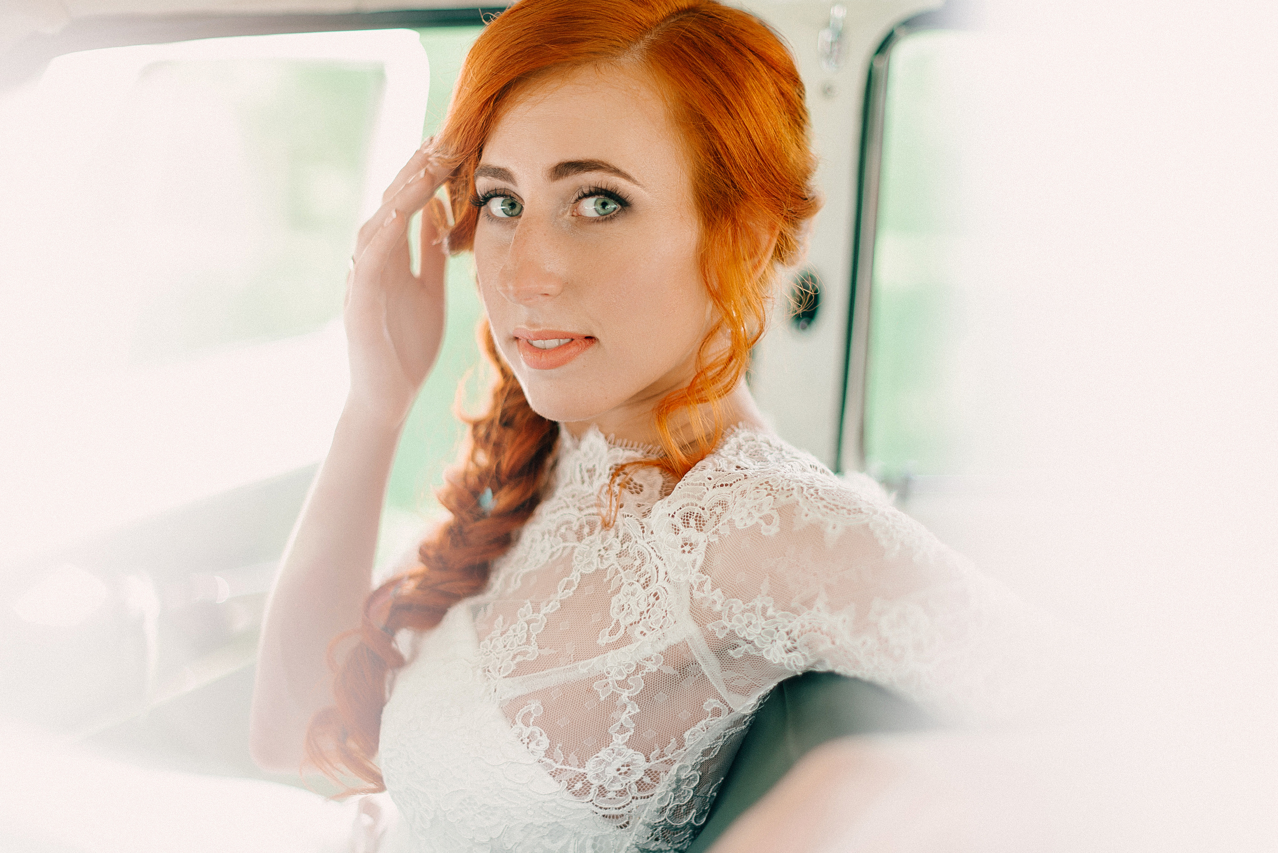 Саша и Катя. Прокат Аренда ретро автомобилей Волга ГАЗ 21  Кострома