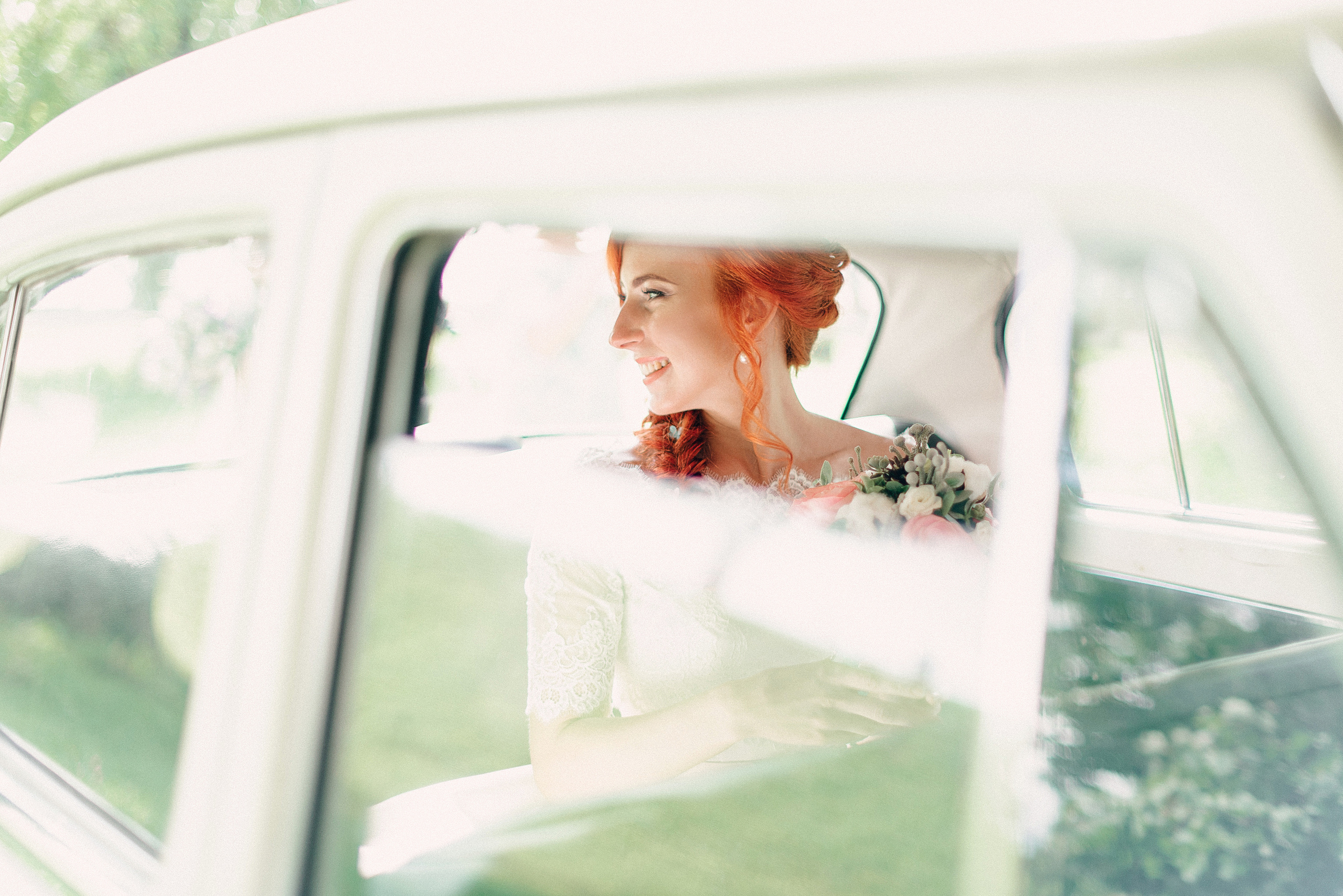 Саша и Катя. Прокат Аренда ретро автомобилей Волга ГАЗ 21  Кострома