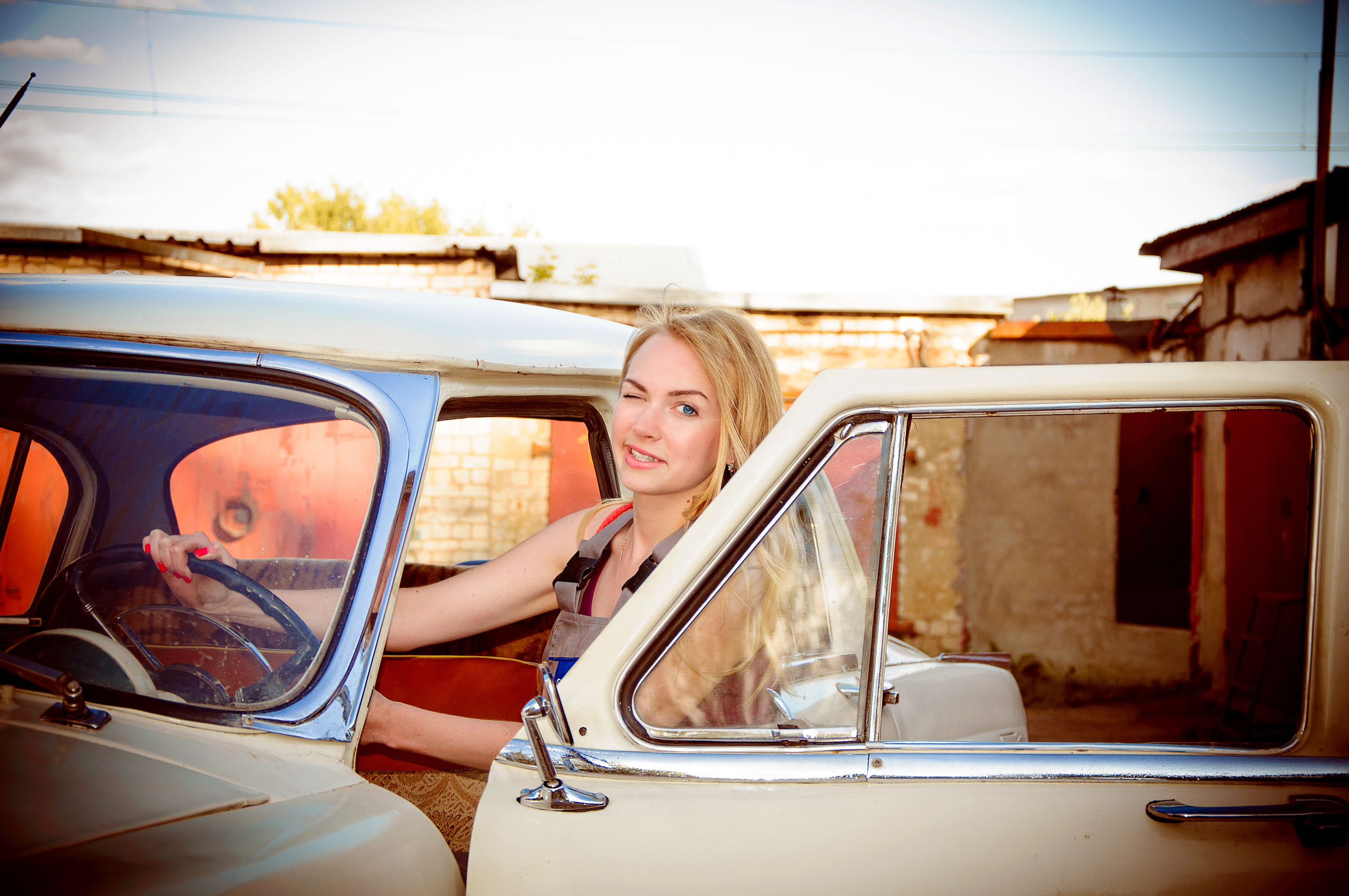 Диана. Прокат Аренда ретро автомобилей Волга ГАЗ 21  Кострома