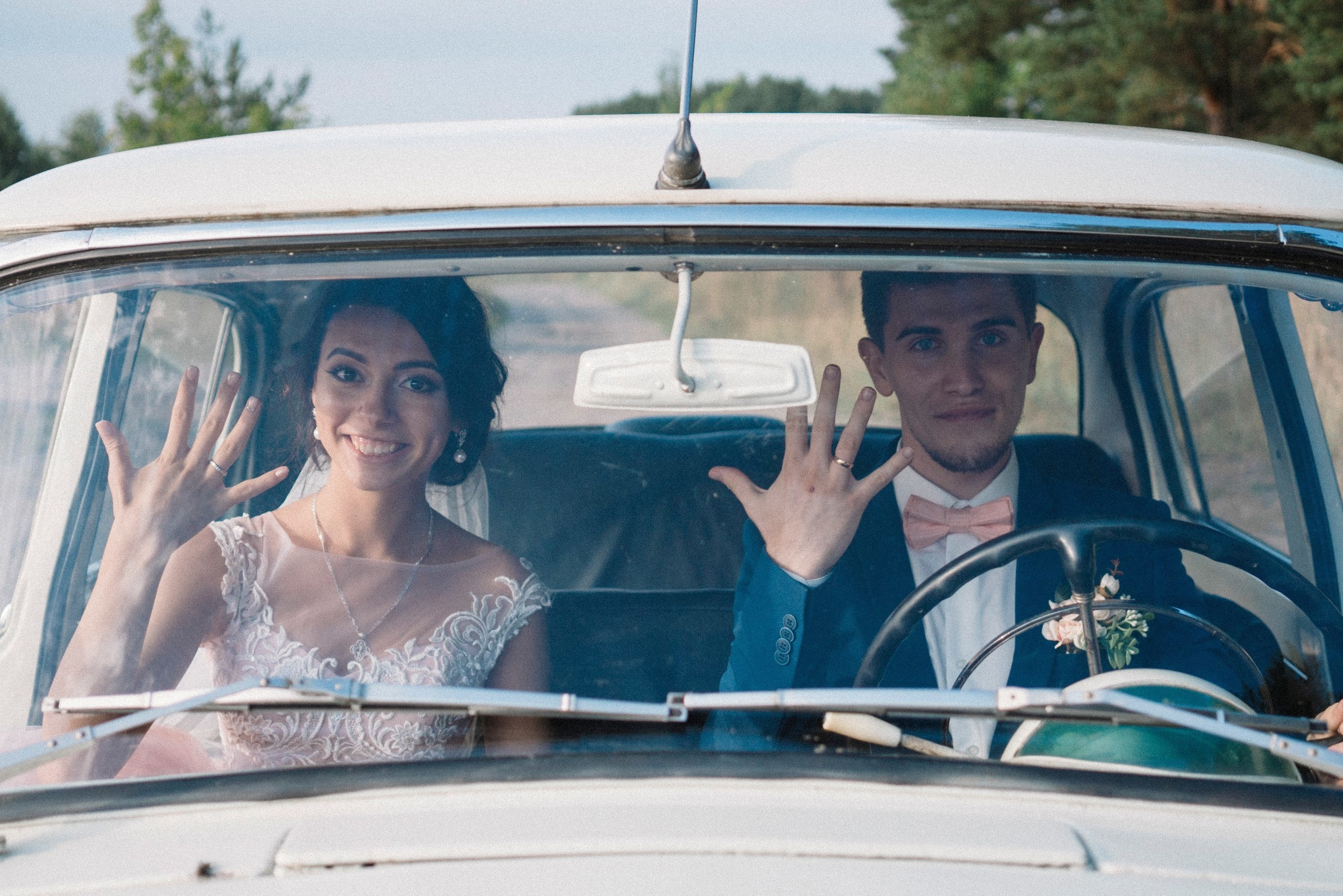 Георгий и Мария. Прокат Аренда ретро автомобилей Волга ГАЗ 21  Кострома