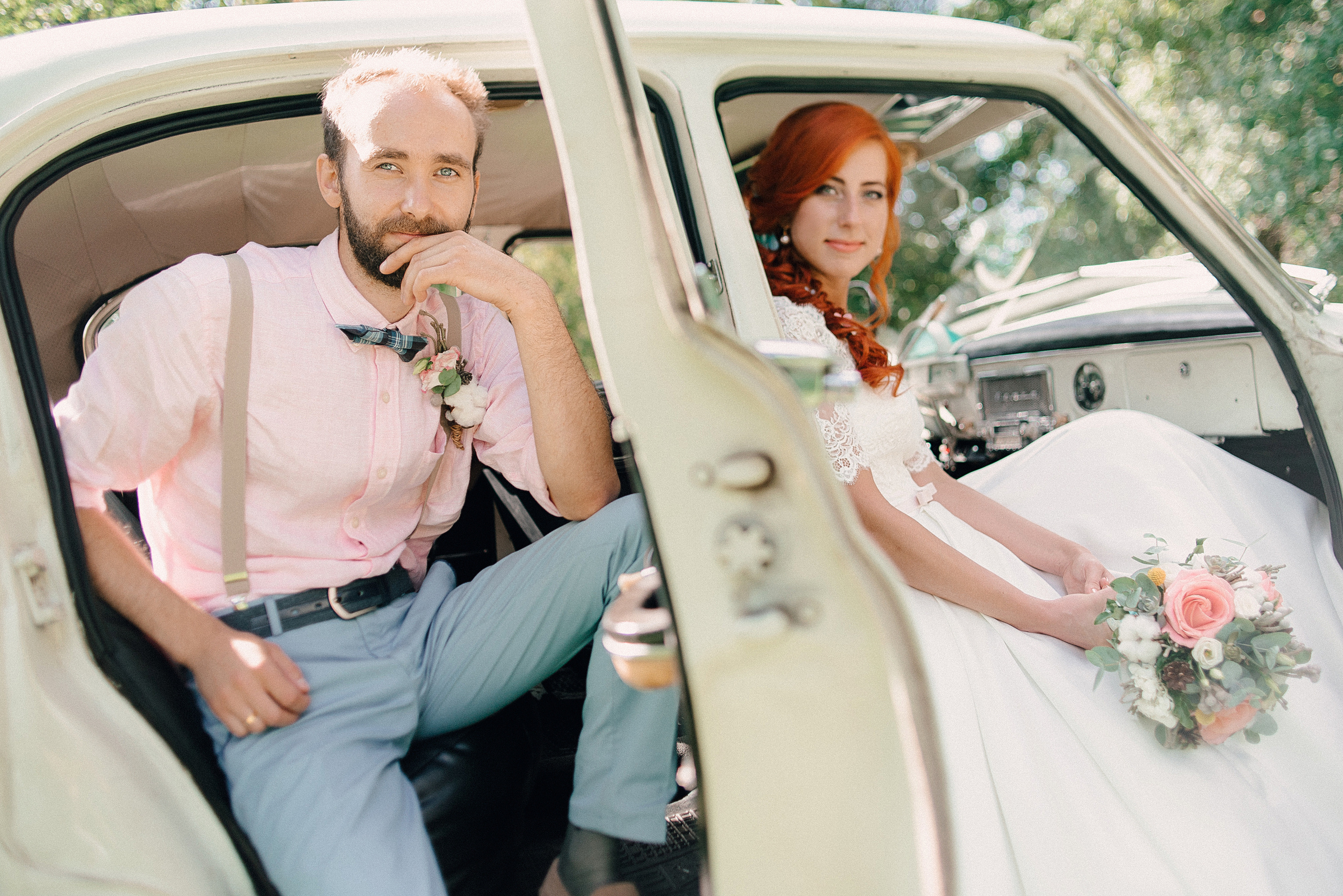 Саша и Катя. Прокат Аренда ретро автомобилей Волга ГАЗ 21  Кострома