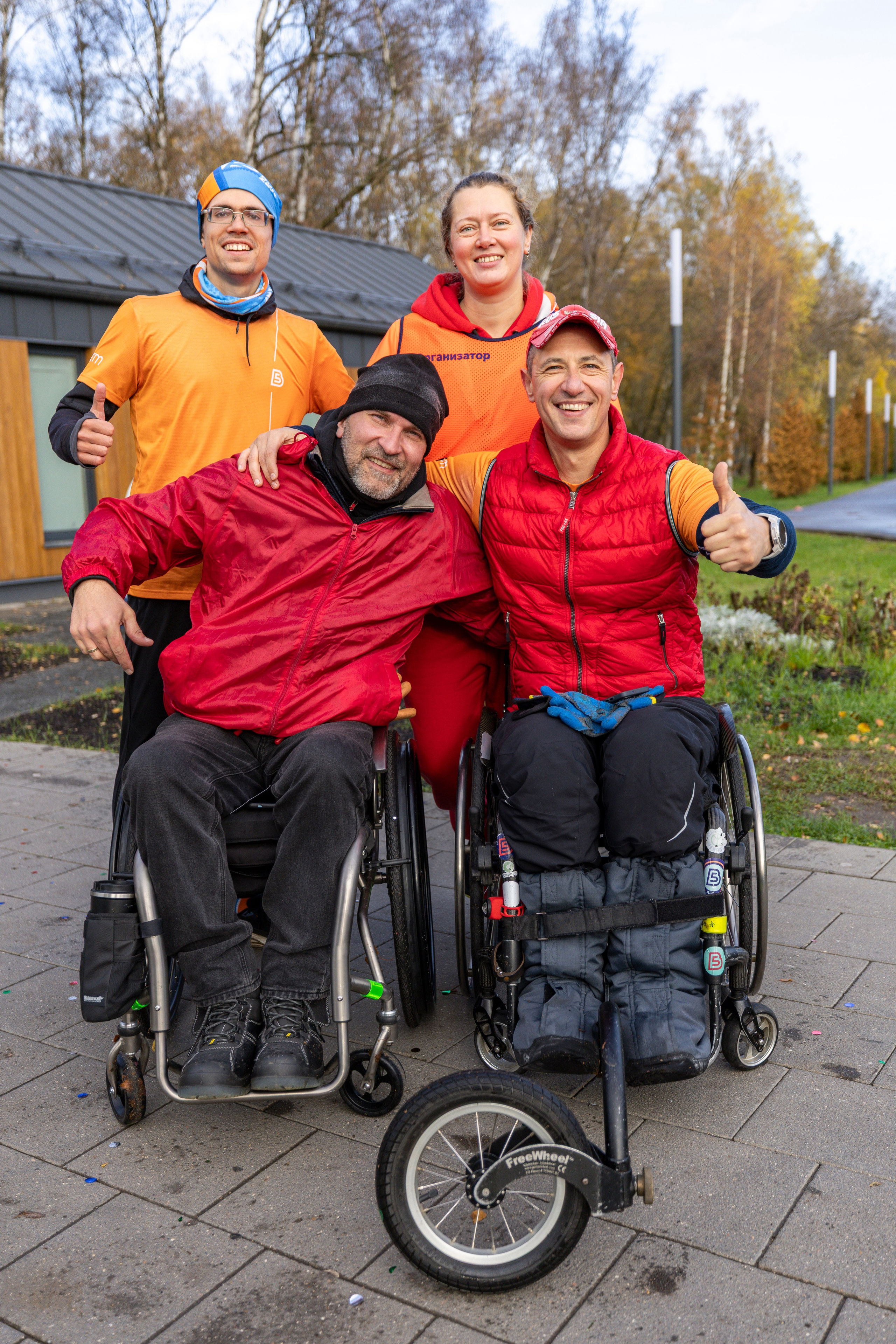 5 вёрст в городском парке Лобня 18.10.25. Фотограф Сергей Ловкий