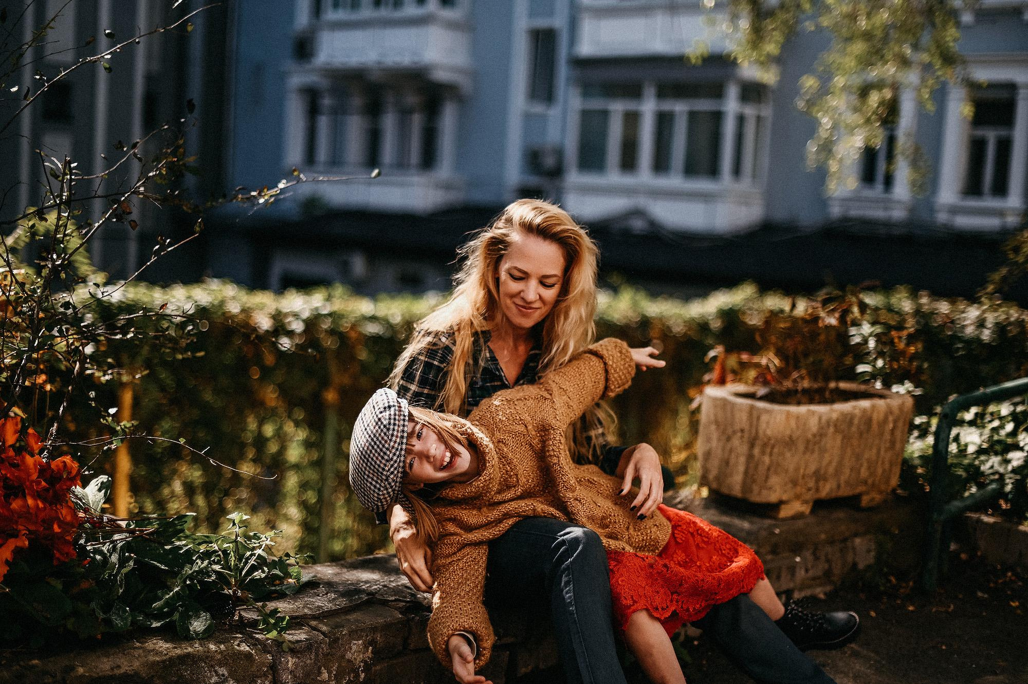 Ника и Стася. Фотограф Ярмишко Дарья. Выпускные фотокниги