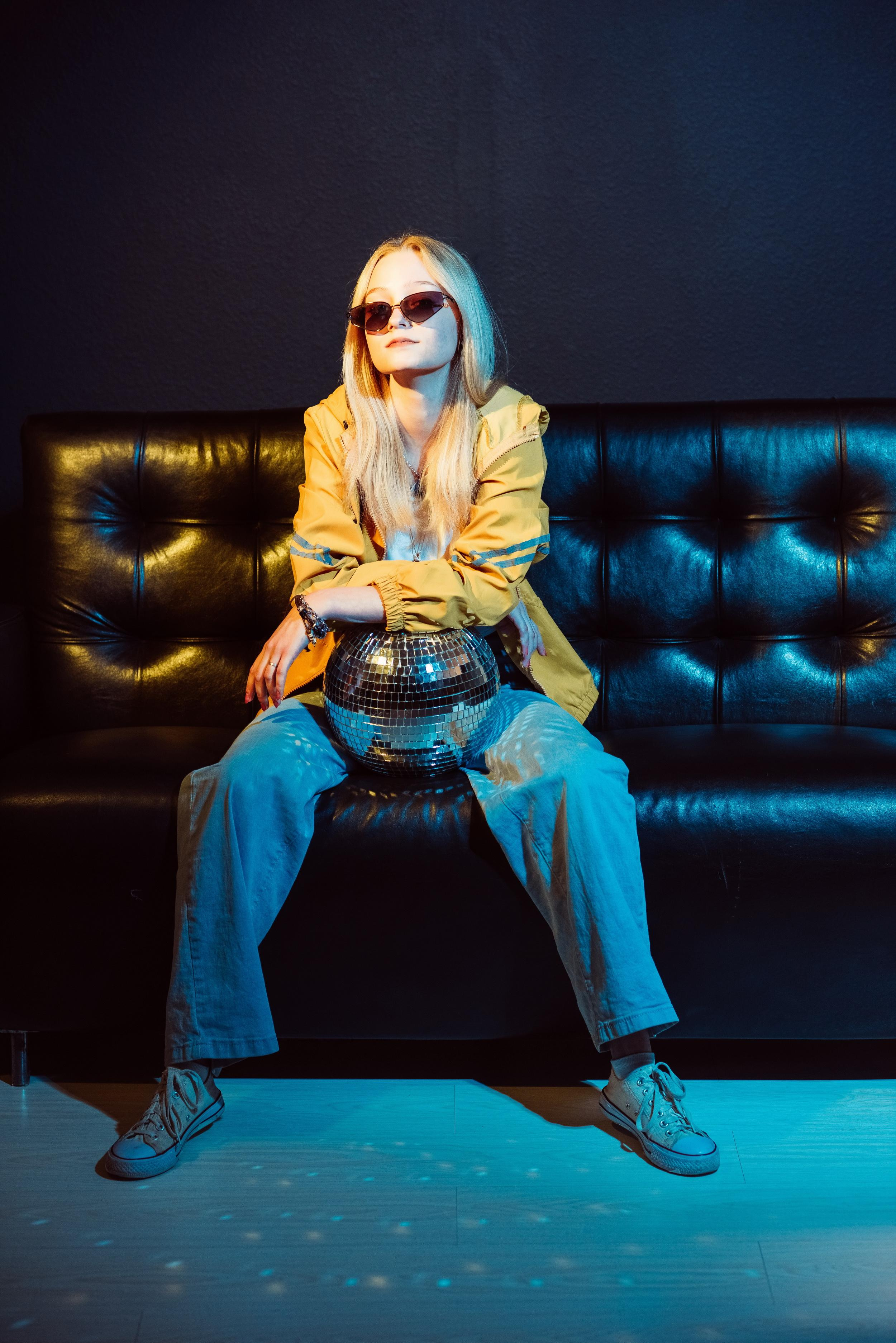 Гимназия г. Артем (студия). Фотограф Ярмишко Дарья. Выпускные фотокниги