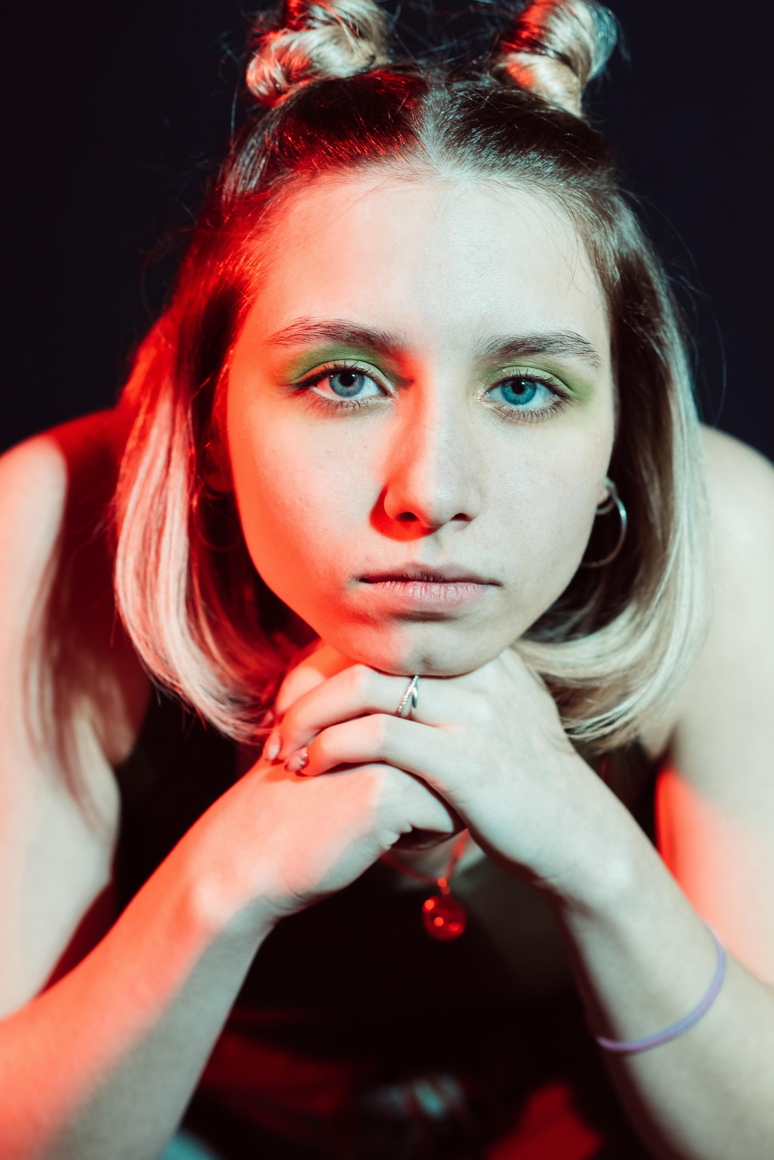 Гимназия г. Артем (студия). Фотограф Ярмишко Дарья. Выпускные фотокниги