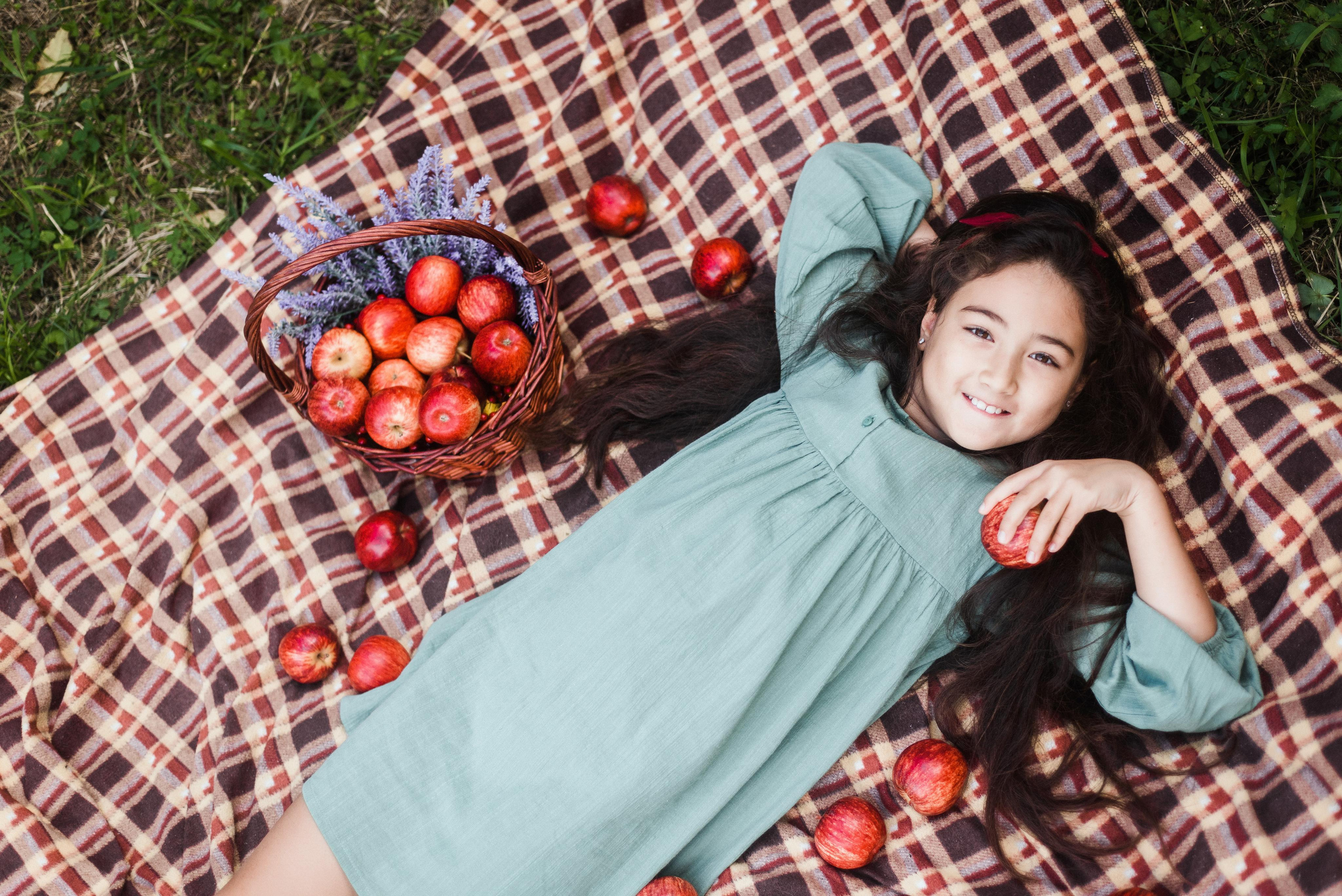 Apple day. Фотограф Ярмишко Дарья. Выпускные фотокниги