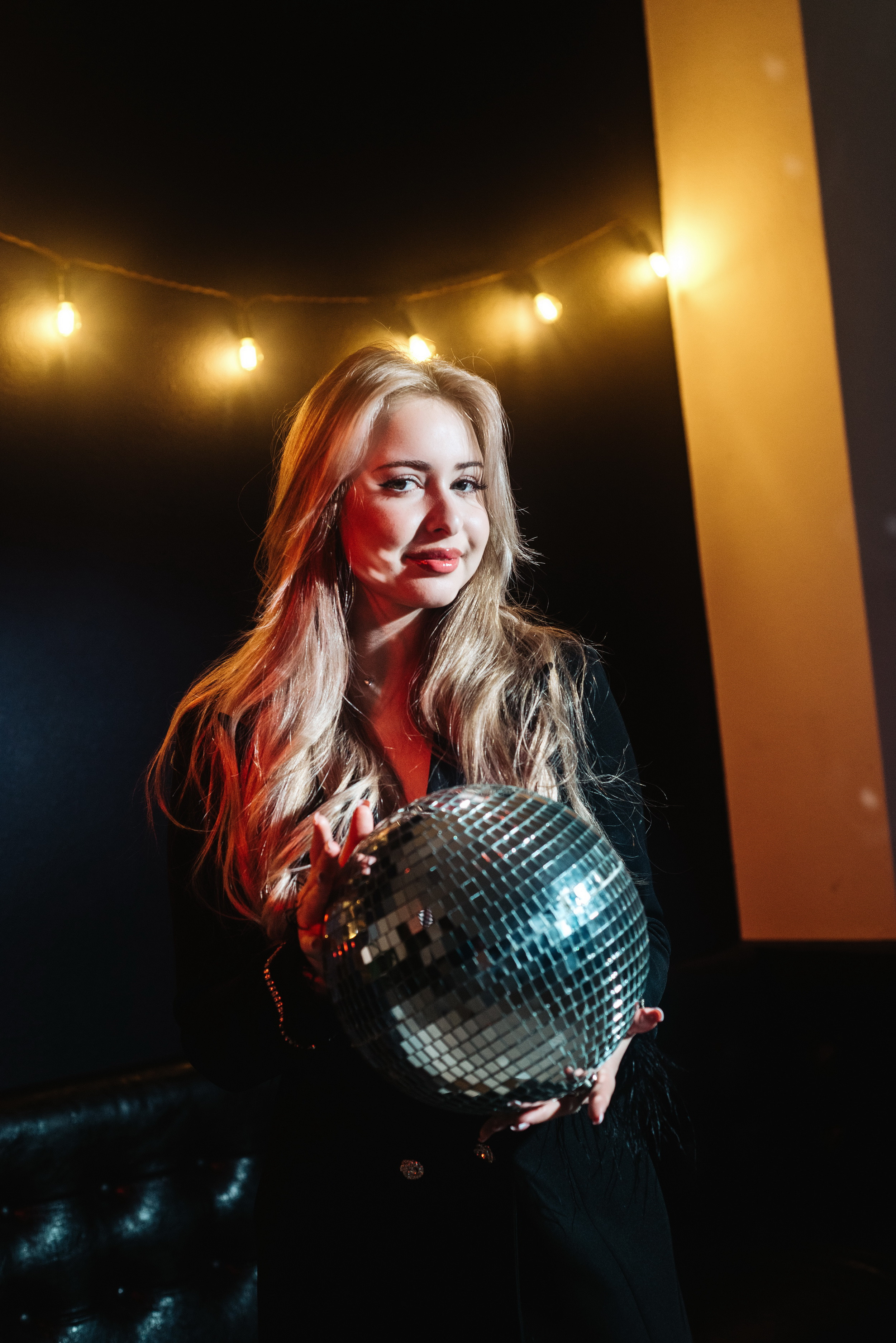 Гимназия г. Артем (студия). Фотограф Ярмишко Дарья. Выпускные фотокниги