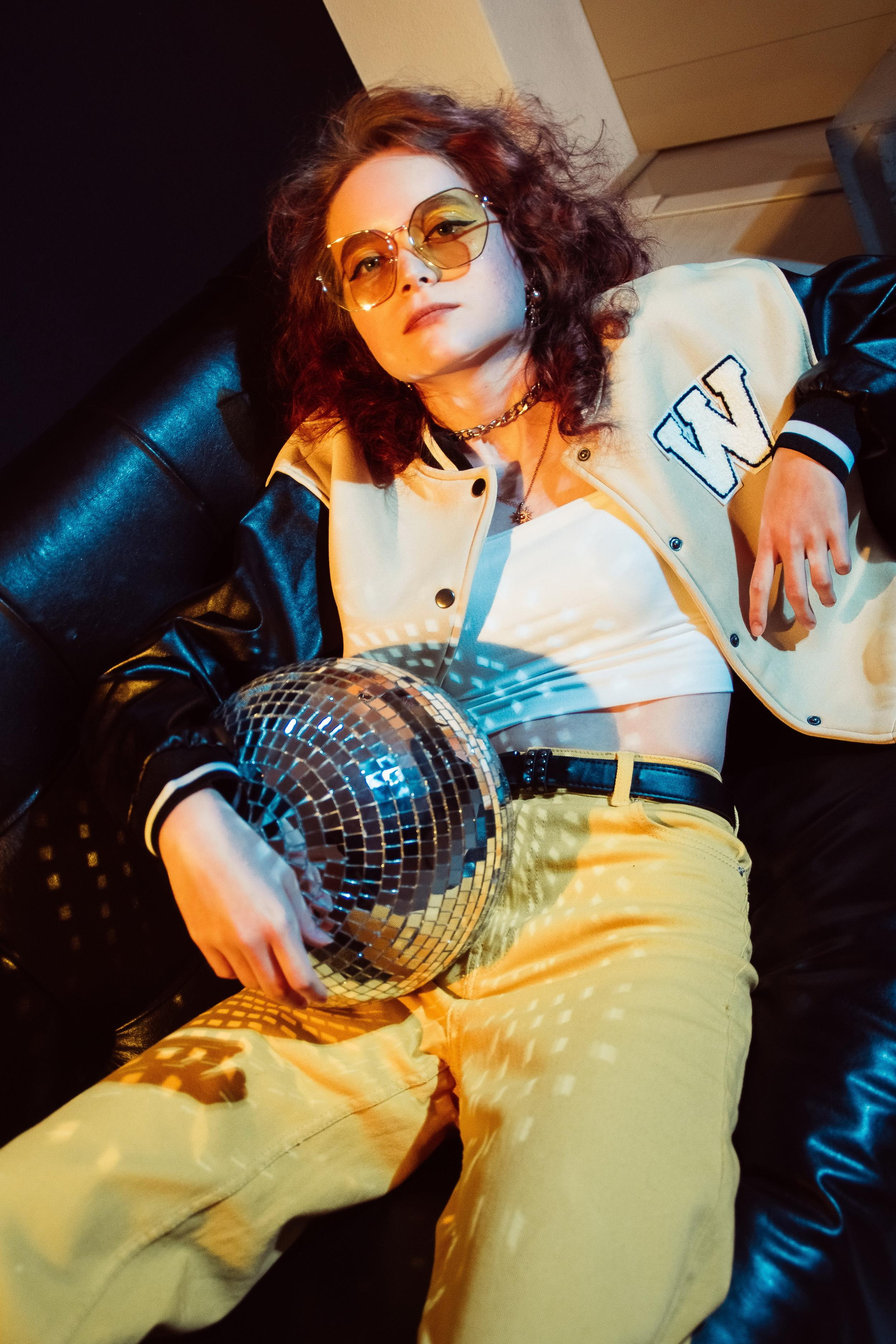 Гимназия г. Артем (студия). Фотограф Ярмишко Дарья. Выпускные фотокниги