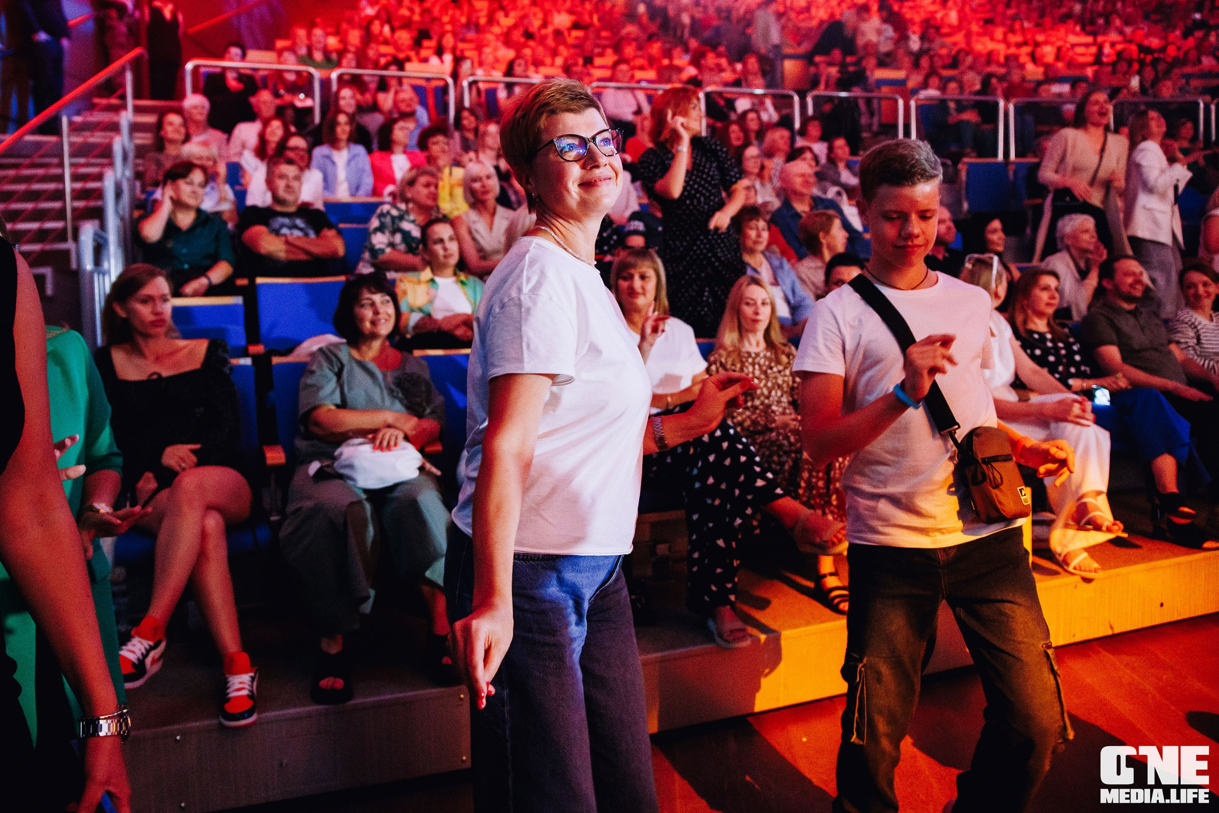 Фоторепортаж с концерта Эмина в Янтарь Холле. One Media Life: фоторепортажи, фотоотчеты с мероприятий и заведений