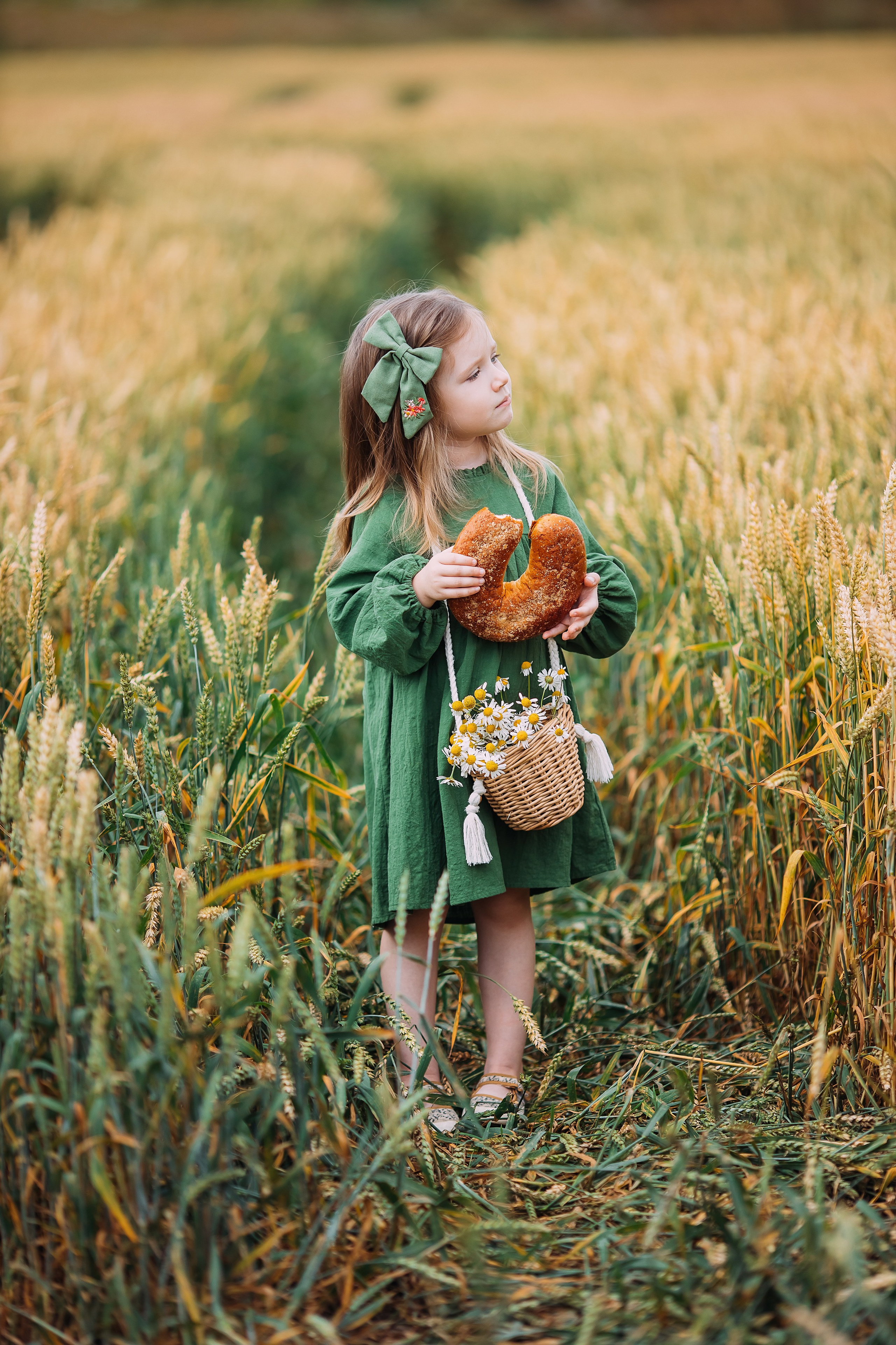 Фотосессии детские и женские в полях. Семейный и детский фотограф в Пскове и Санкт-Петербурге Яна Калинина