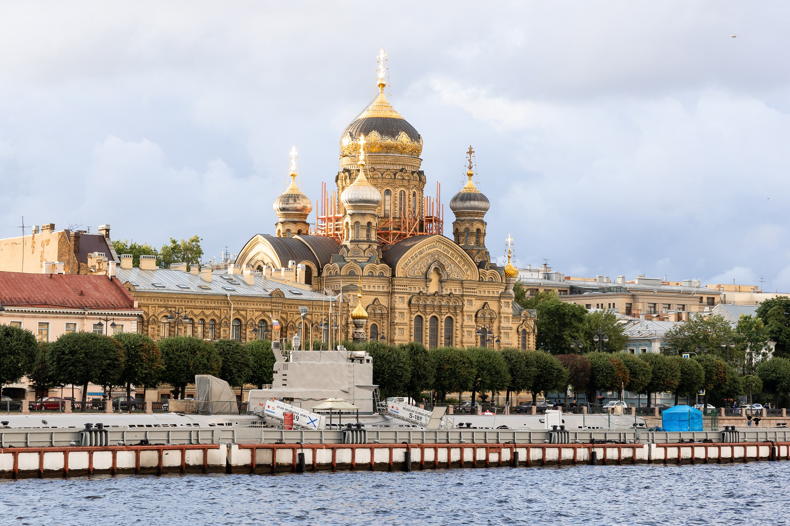 Экскурсия на двухпалубном теплоходе по Неве. Фотограф в Санкт-Петербурге — Сергей Петров