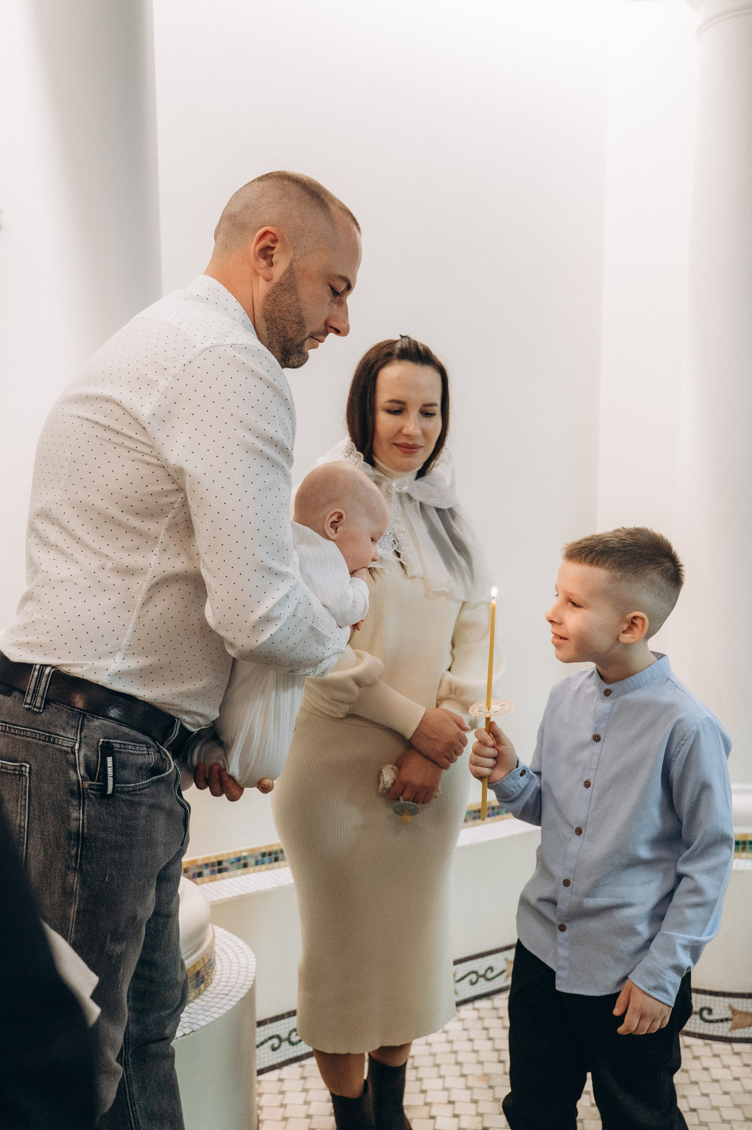 Крещение Тимура (Храм Святой Троицы). Семейный фотограф в Минске Дарья Дреко