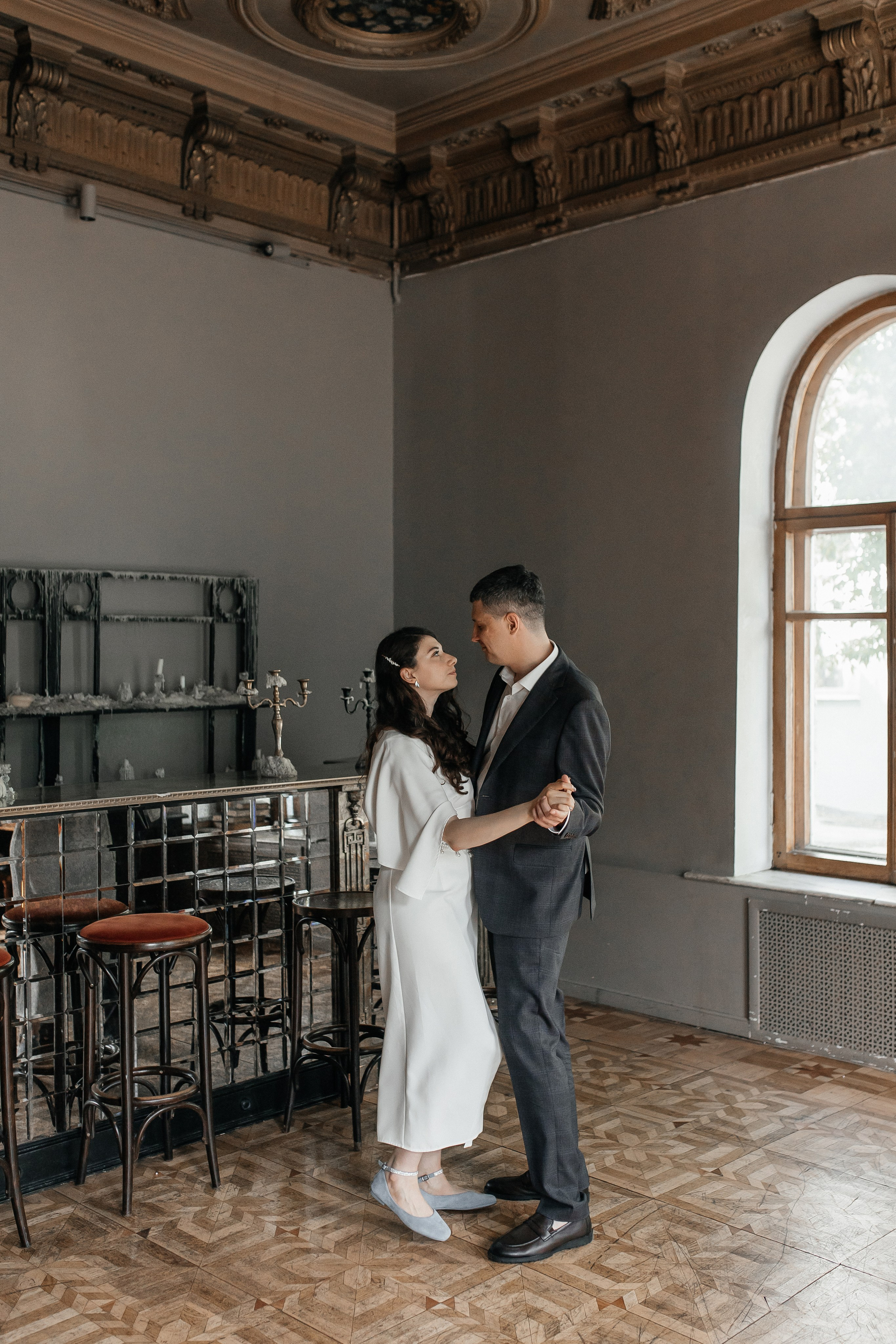 Свадебная фотосессия в Усадьбе в Москве. Свадебный фотограф в Москве Дарья Олендарёва