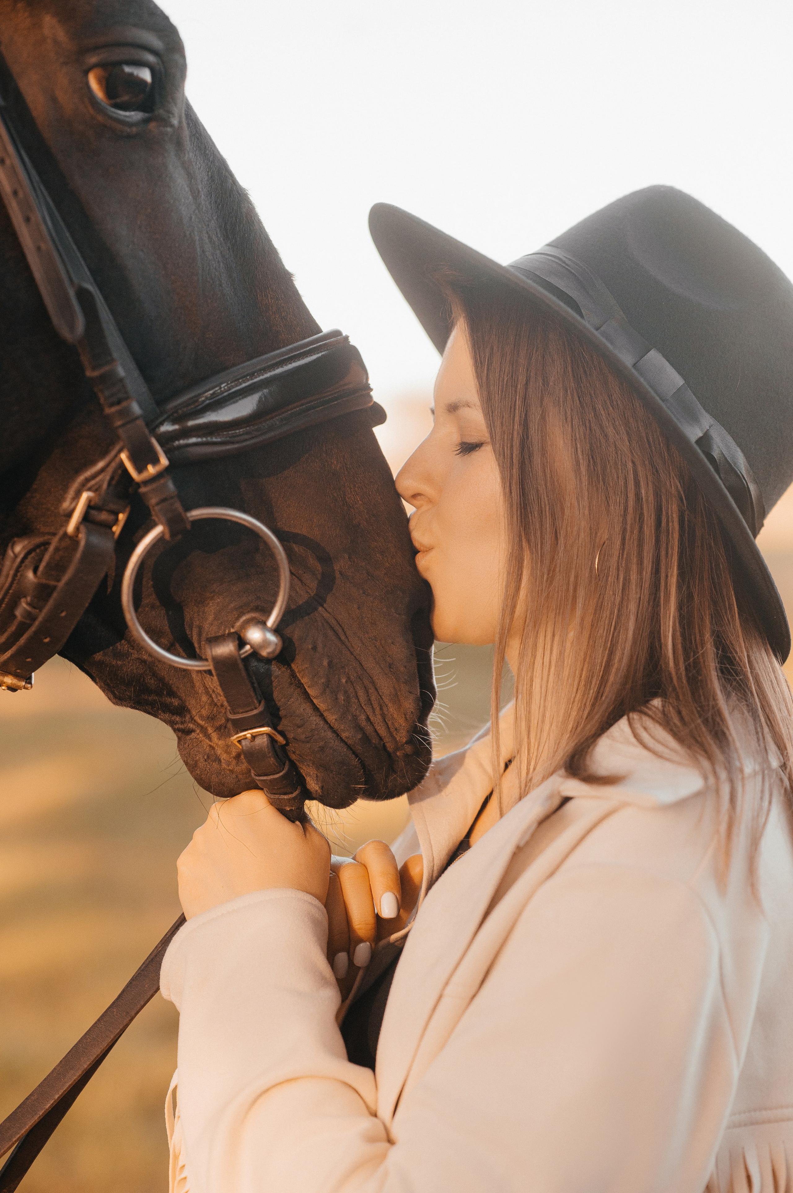 Серия с лошадью: Алина и Тархун (Москва, 2024). Анна Пушина, фотограф, Москва, Королев, Пушкино