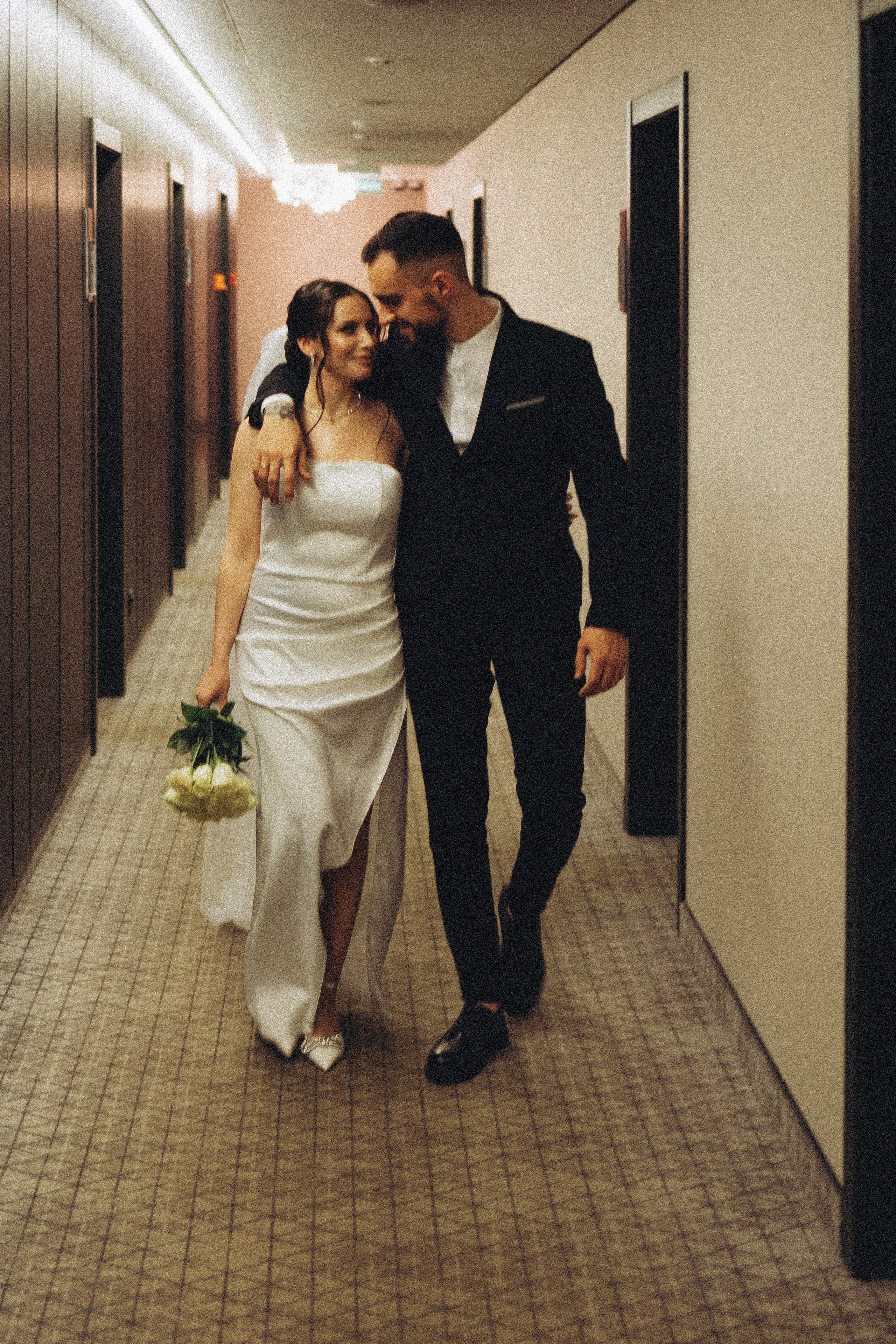 СВАДЕБНАЯ СЬЕМКА СБОРОВ ЖЕНИХА И НЕВЕСТЫ В ОТЕЛЕ И ТАКЖЕ ФОТОСЕССИИЯ В ОТЕЛЕЕ МЕГАПОЛИС БРЯНСК. Профессиональный фотограф, Санкт-Петербург — Виктория Богомолова