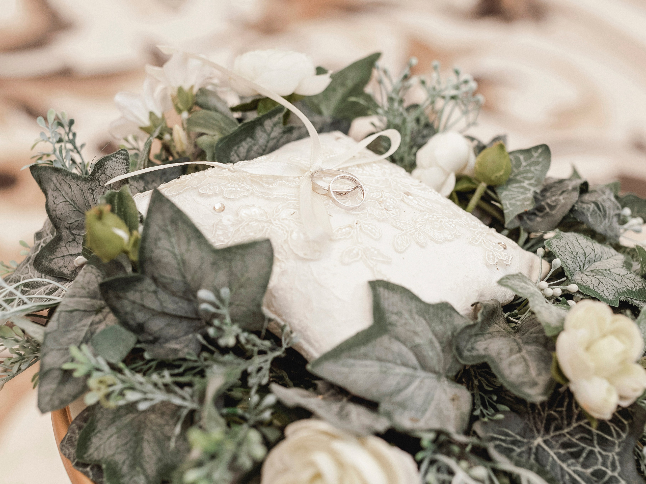 Свадебный фотограф в Центральном Загсе, Новосибирск | Яна Иванова. Семейный и свадебный фотограф в Новосибирске Иванова Яна