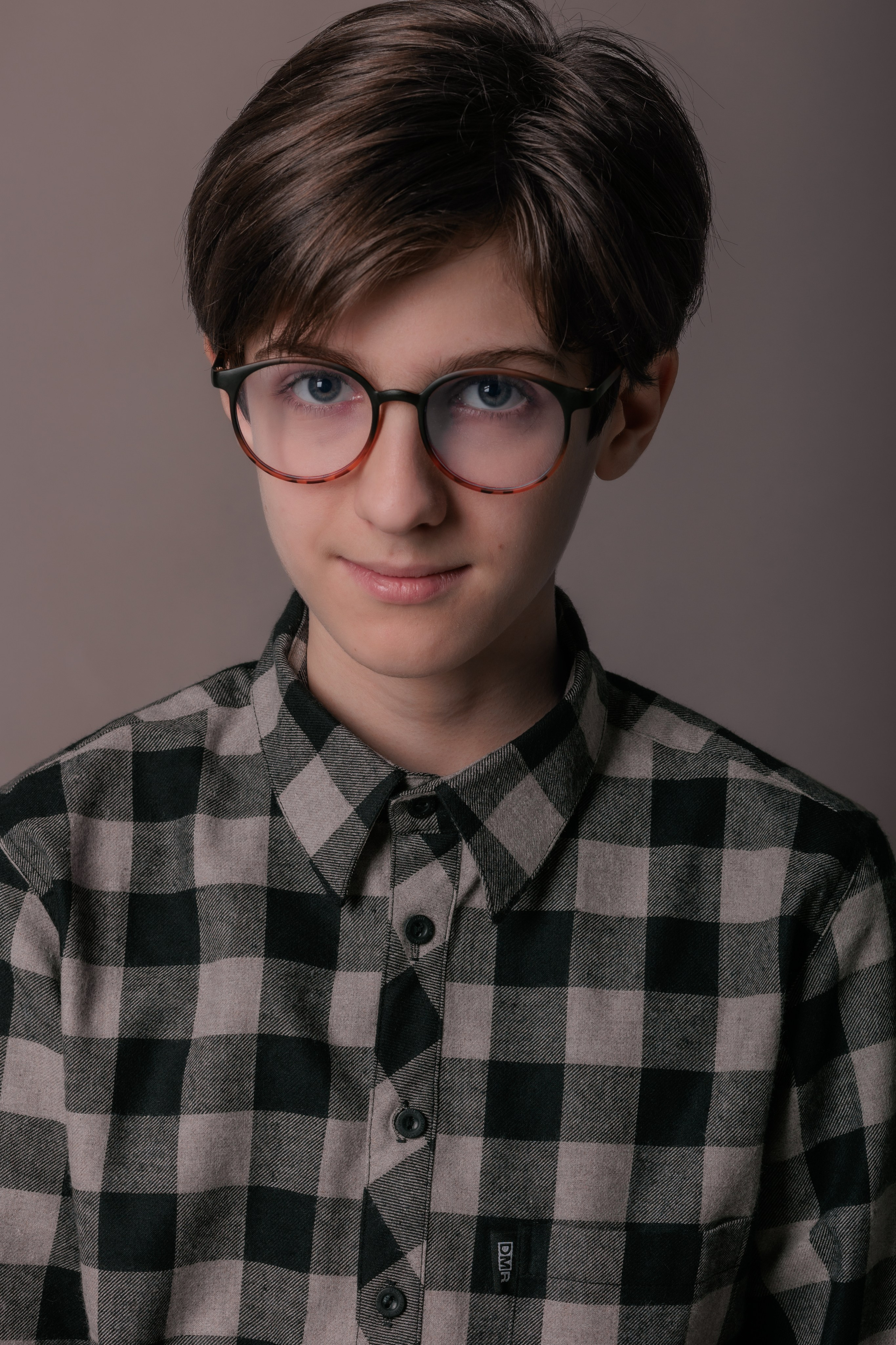 АРТЁМ. Я фотограф из Москвы к Вашим услугам