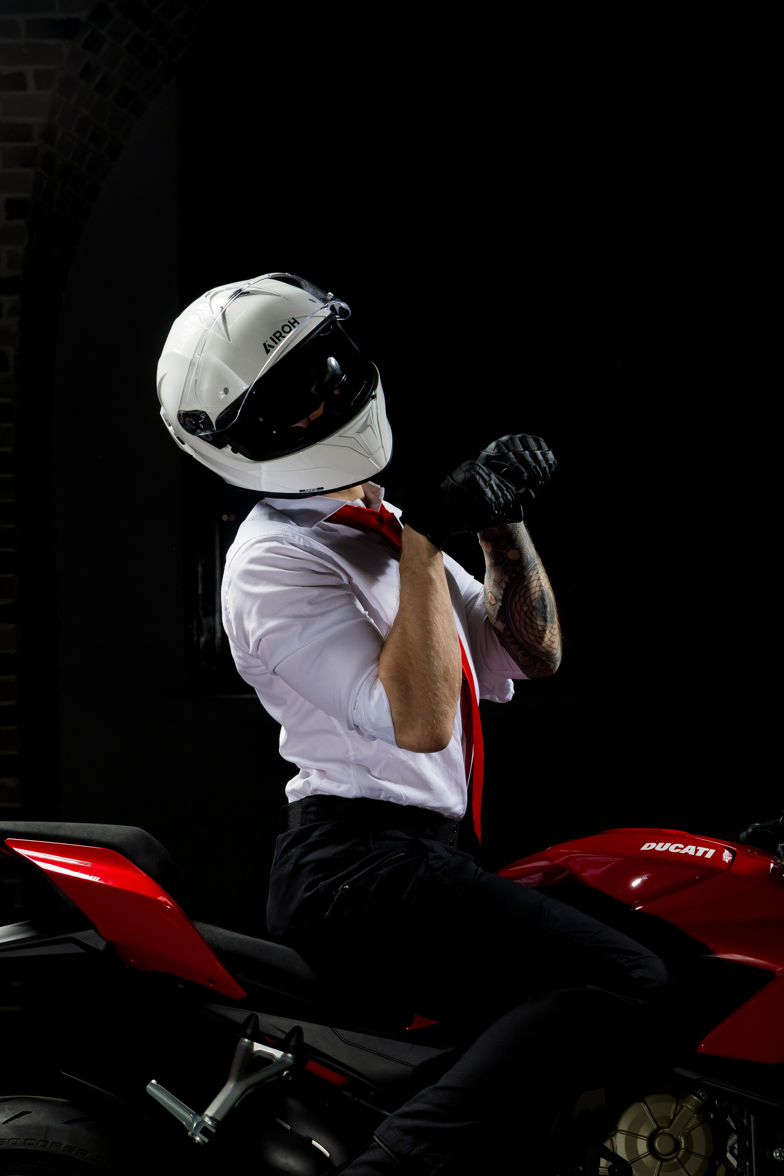 LANKARRA мотоблоггер. Photomantis