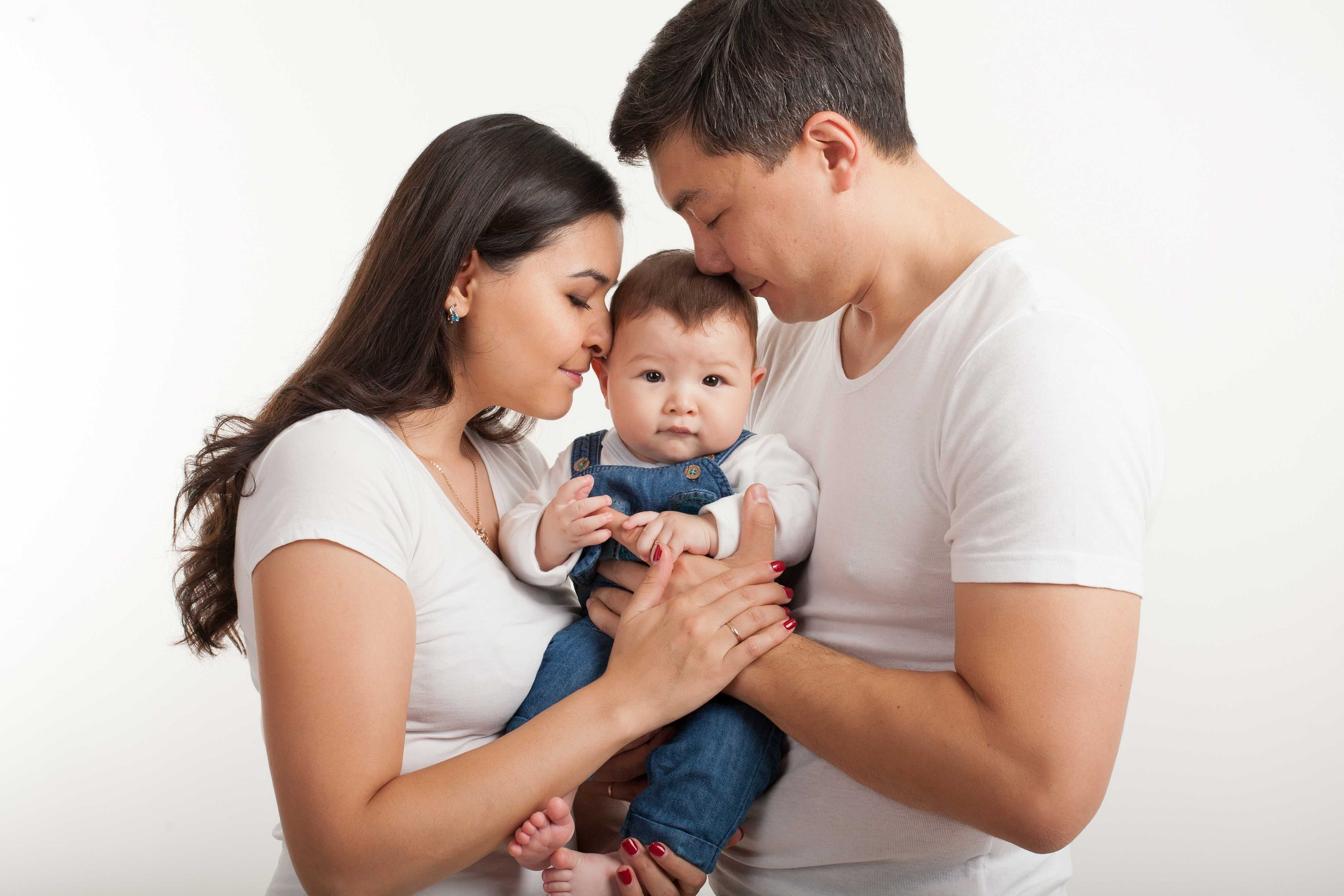 Фотосессия семейная. Фотостудия Алматы. Семейная и детская фотостудия Family studio.Фотограф Алматы