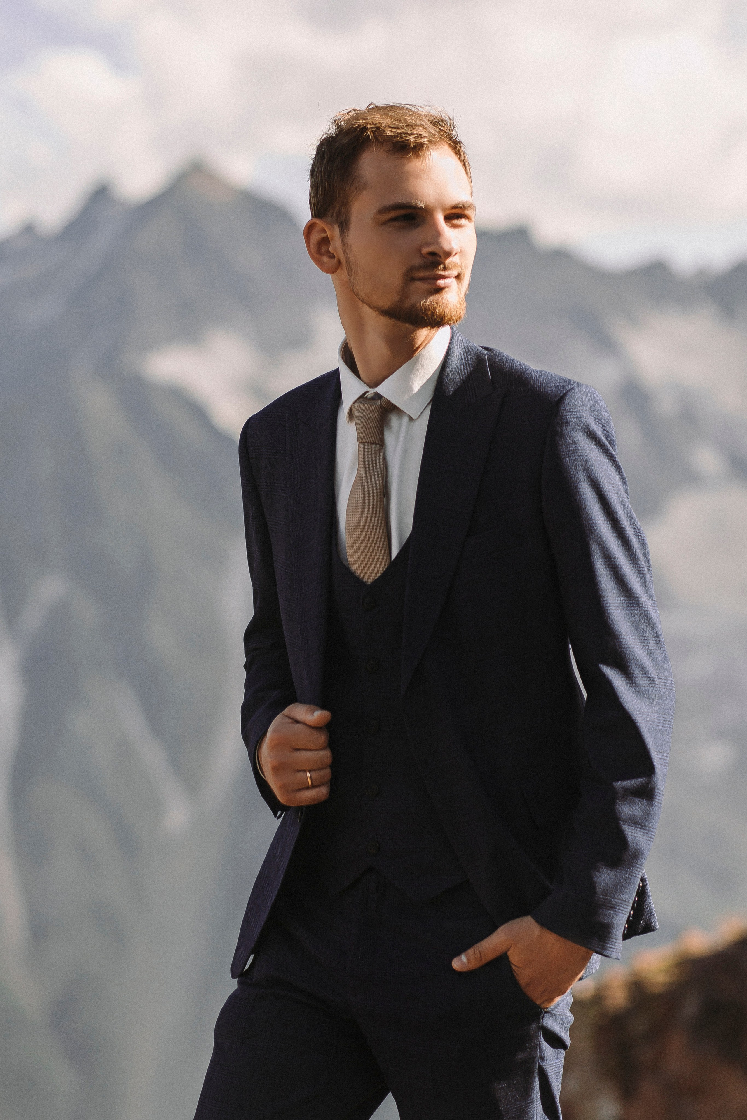 МЕЖДУ НЕБОМ И ЗЕМЛЕЙ. Фотограф Настя Конник | Пятигорск | Эльбрус | Домбай | Архыз | Видеограф КМВ