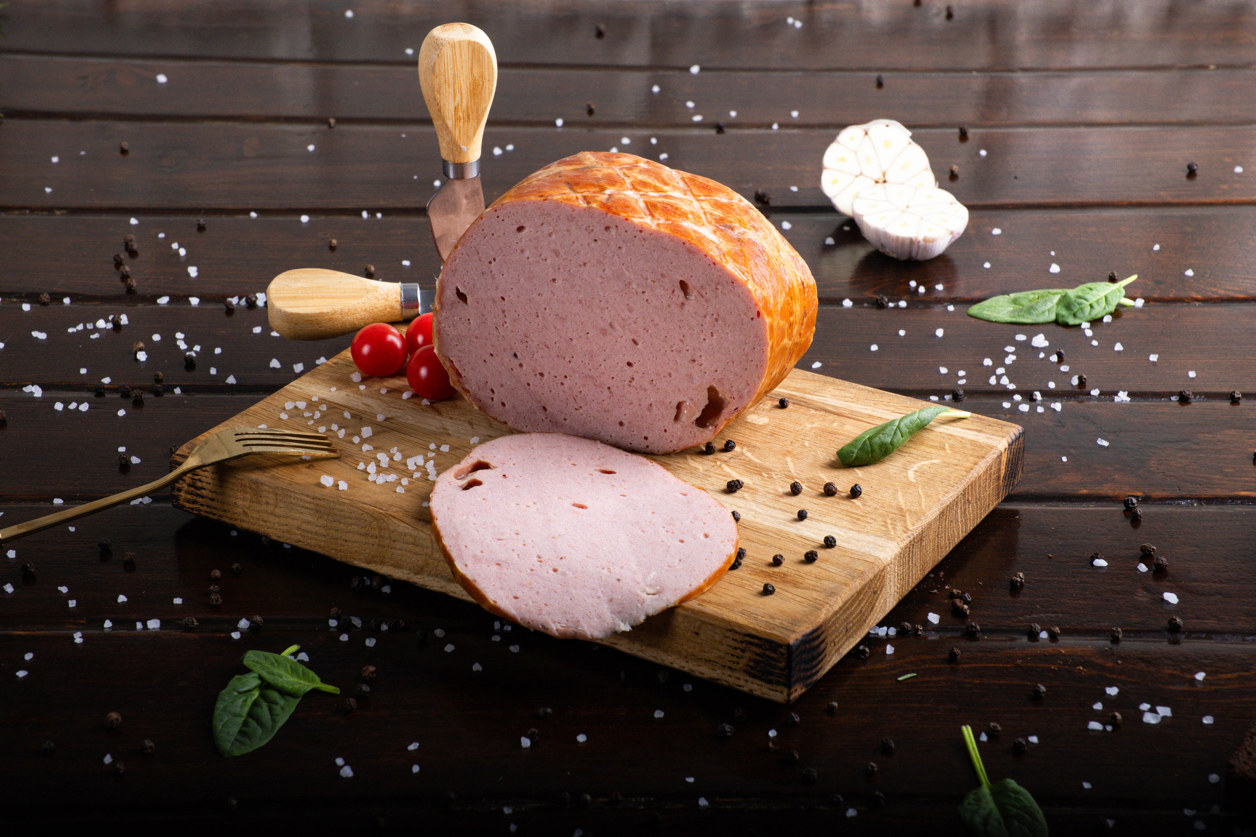 Фуд — съемка для производства колбасной продукции в г. Шахты — «Невский». Фотограф Александр Радионов | Профессиональная фуд — фотосъёмка в Ростове‑на‑Дону