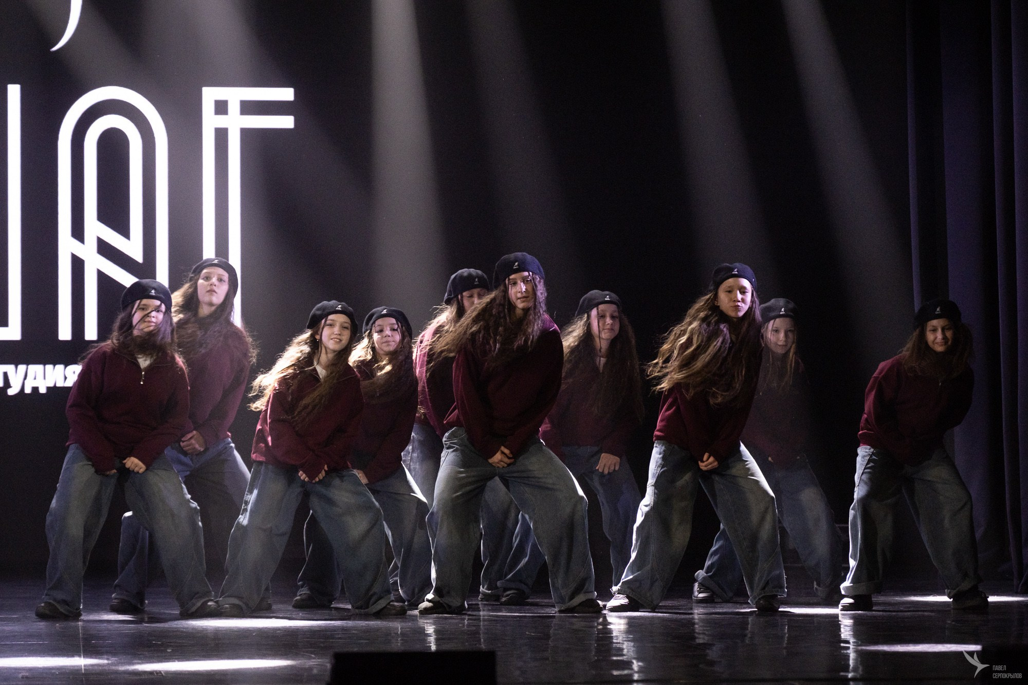 Отчетный концерт студии танца «ШАГ». Репортажный фотограф в Казани Павел Серпокрылов